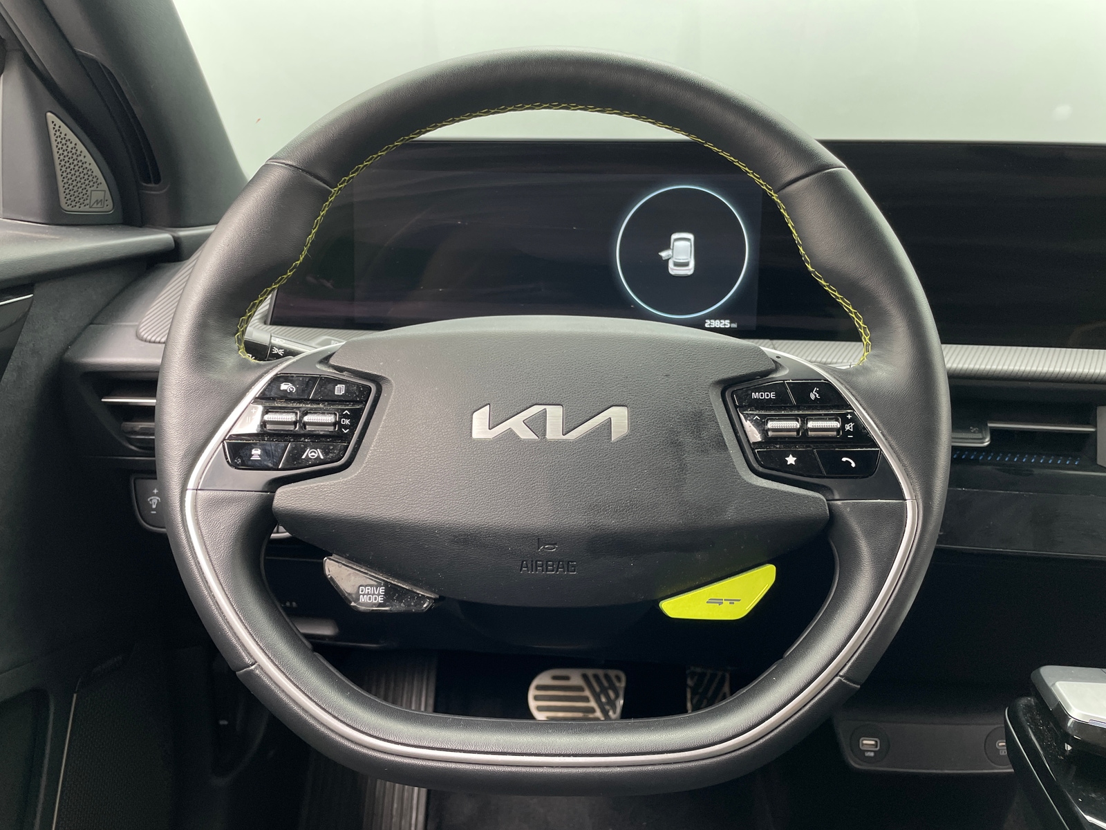 Thumbnail: 2023 Kia EV6 - 4