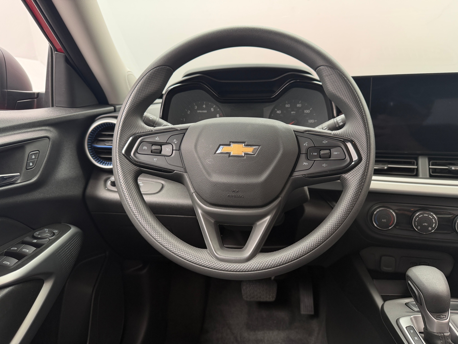 Thumbnail: 2026 Chevrolet Trax - 5