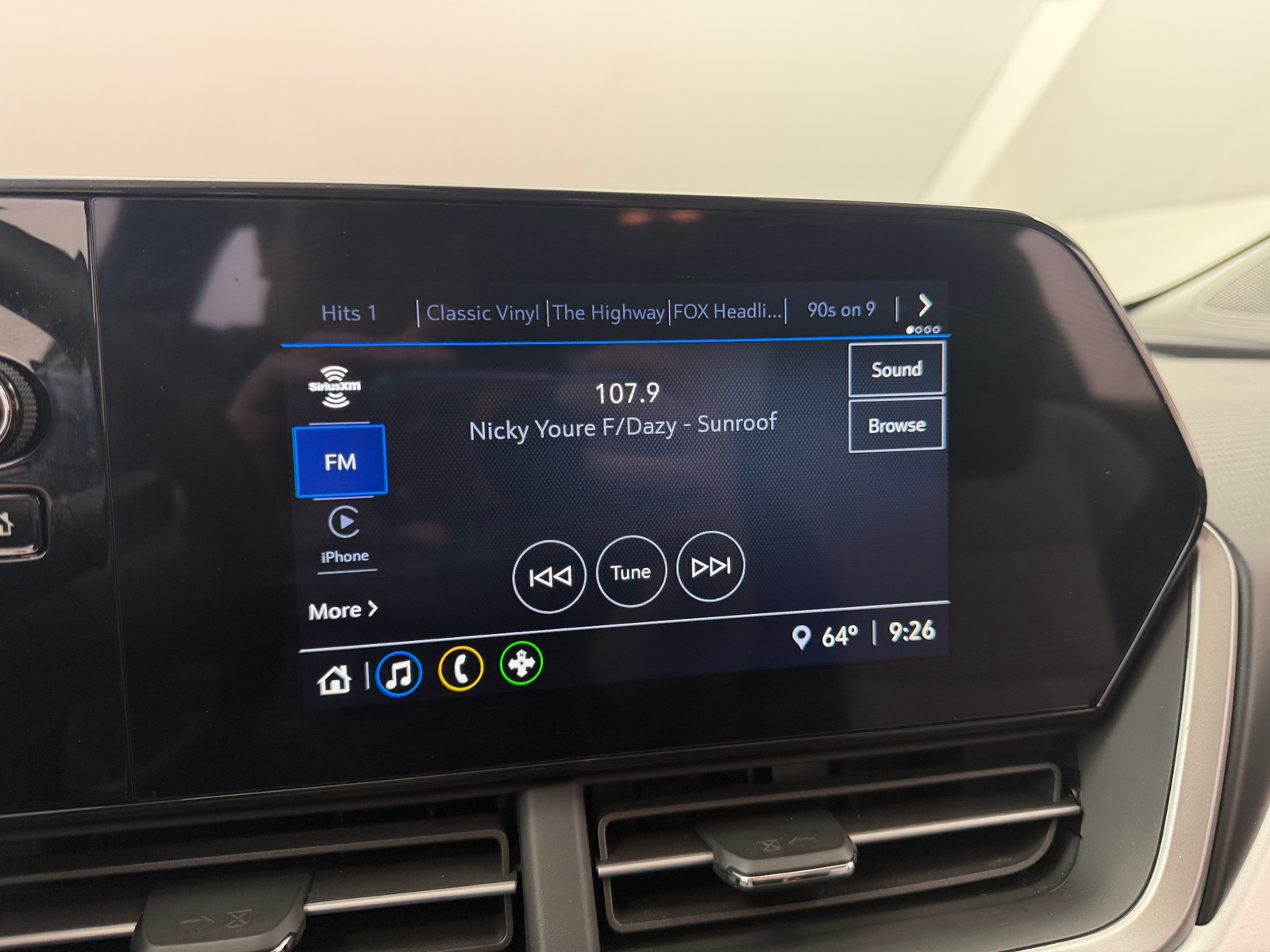Thumbnail: 2026 Chevrolet Trax - 4