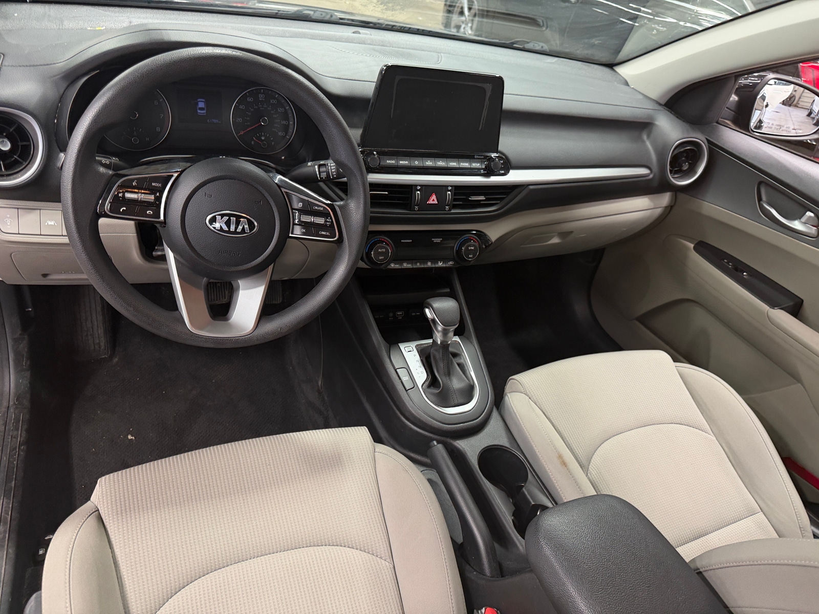 Thumbnail: 2019 Kia Forte - 3