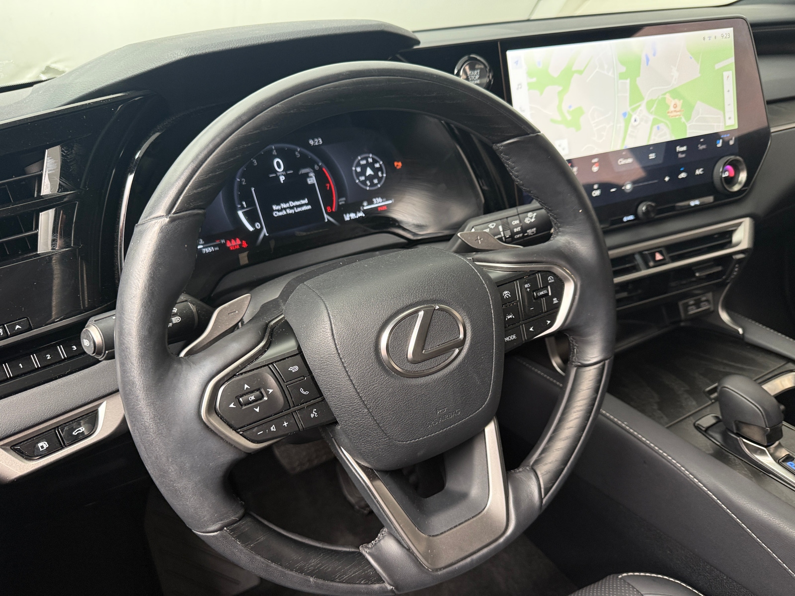 Thumbnail: 2025 Lexus RX - 4