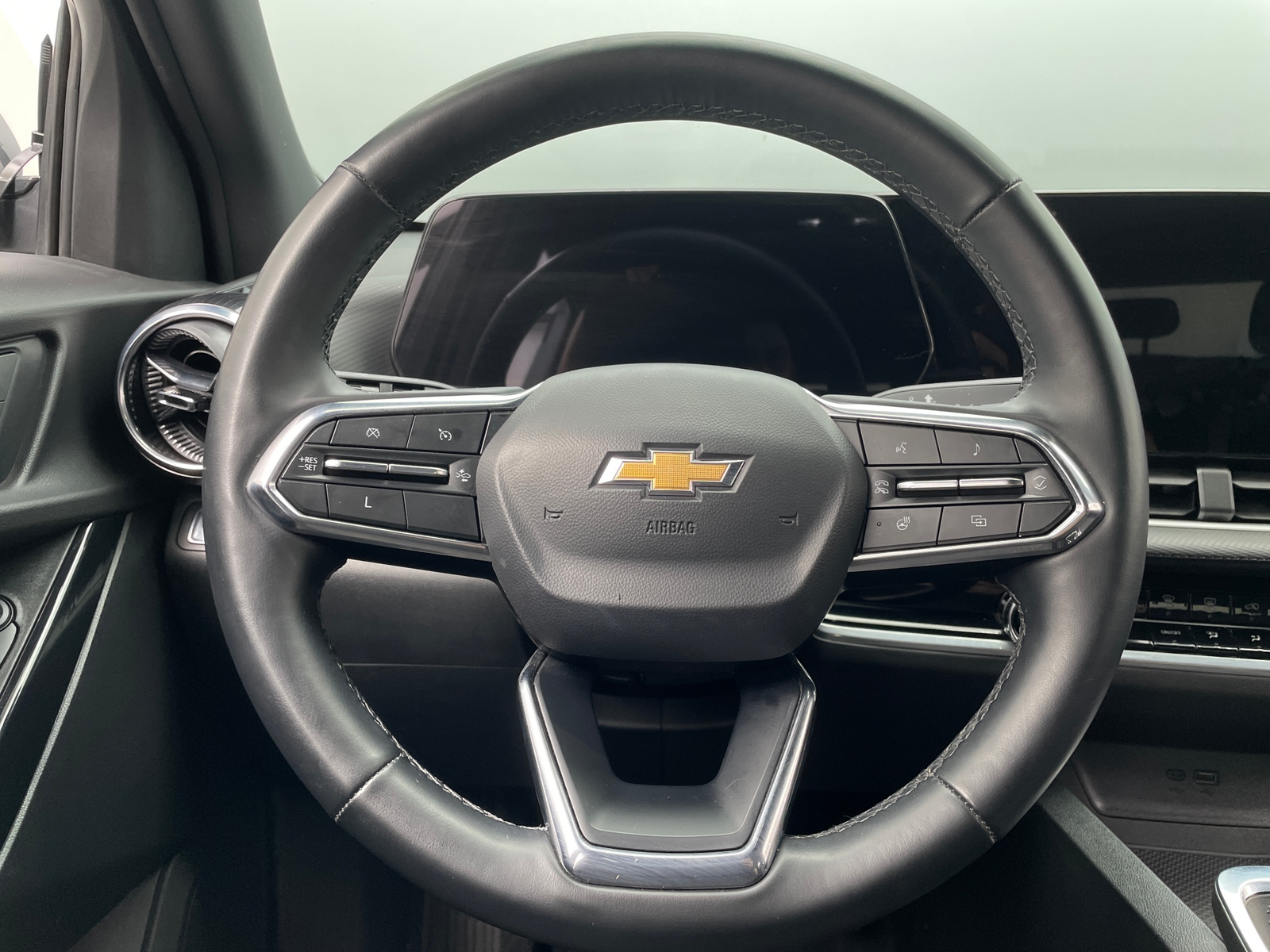 Thumbnail: 2025 Chevrolet Equinox - 5