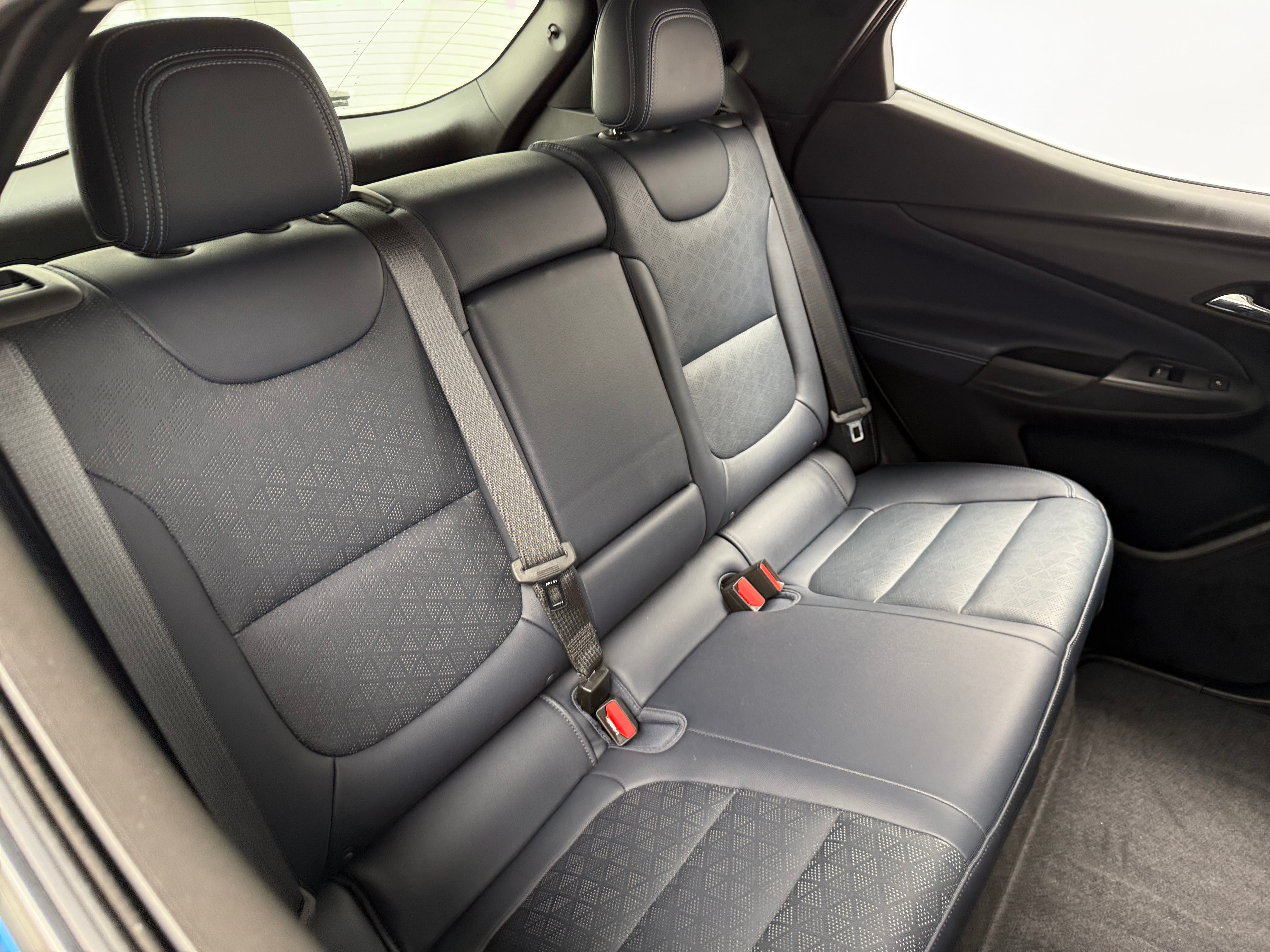 Used 2023 Chevrolet Bolt EUV Premier with VIN 1G1FZ6S07P4100530 for sale in Auburn, WA