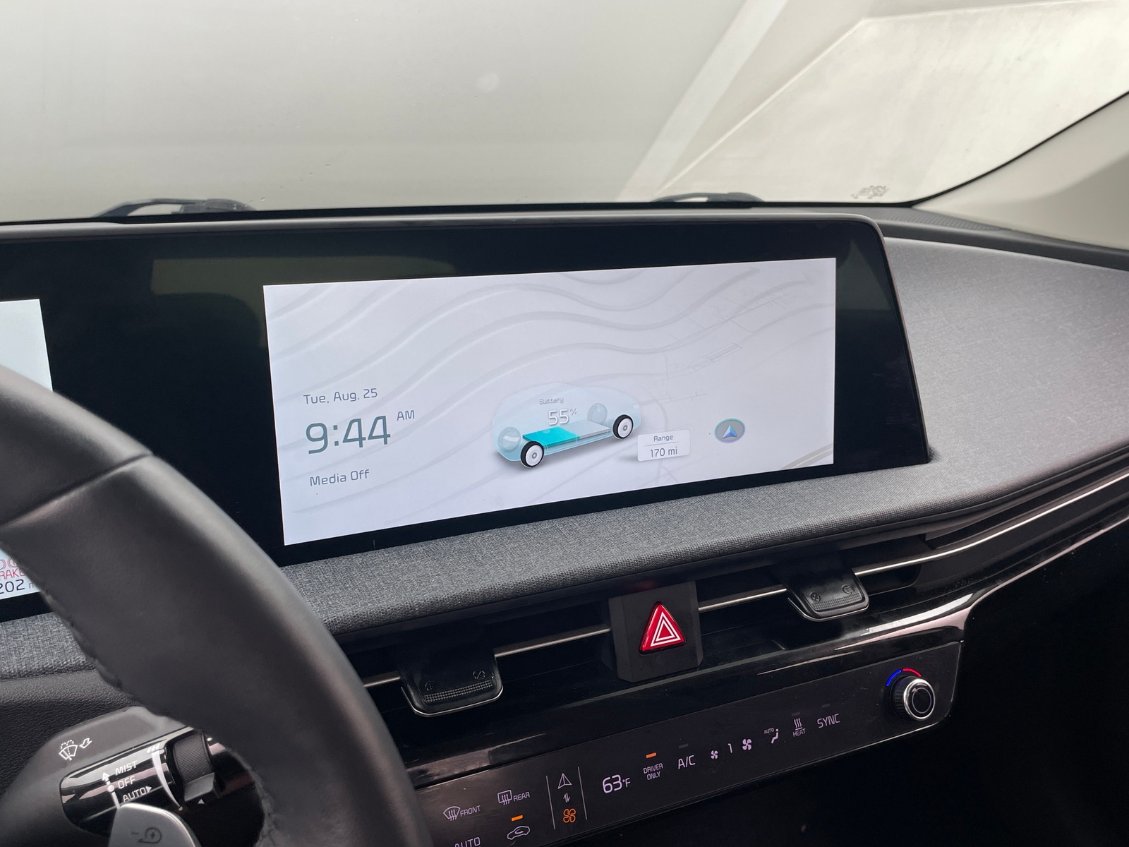 Thumbnail: 2022 Kia EV6 - 3