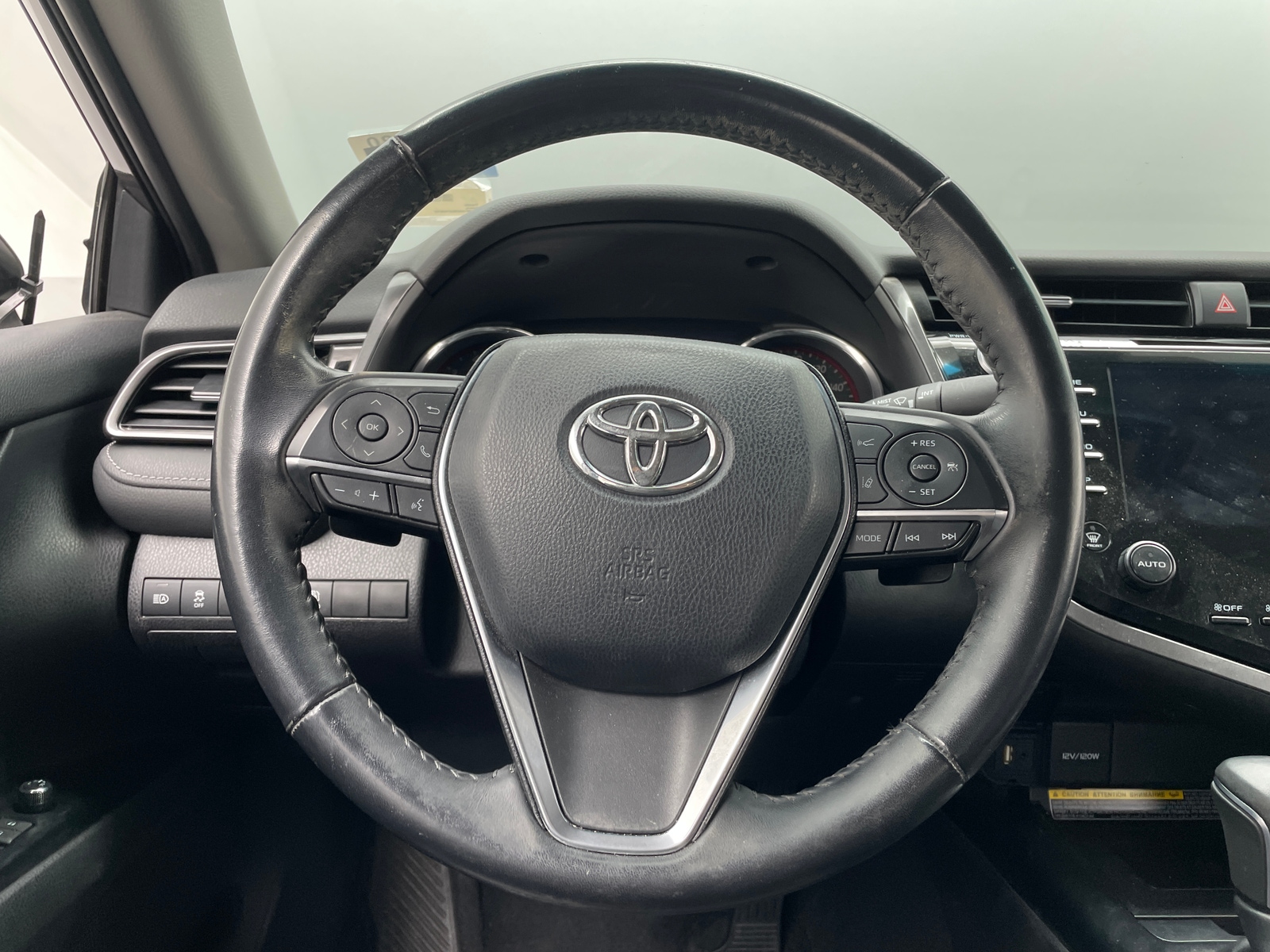 Thumbnail: 2019 Toyota Camry - 4