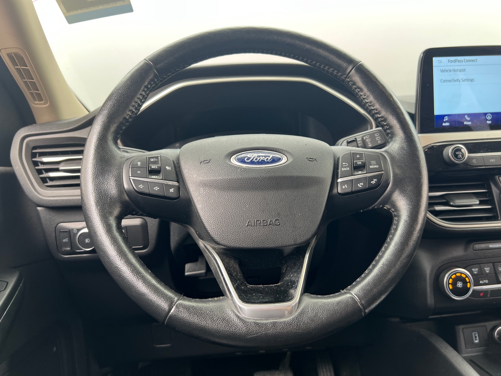 Thumbnail: 2020 Ford Escape - 4