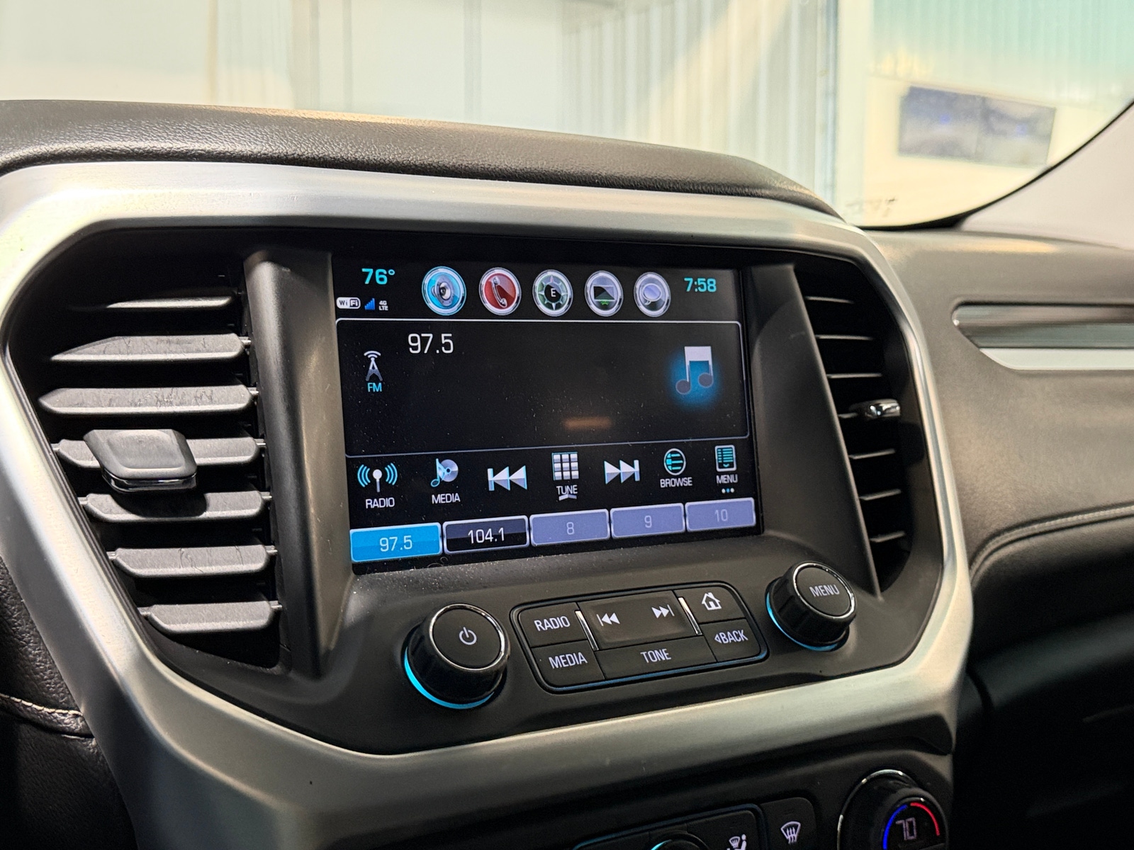 Thumbnail: 2019 GMC Acadia - 3