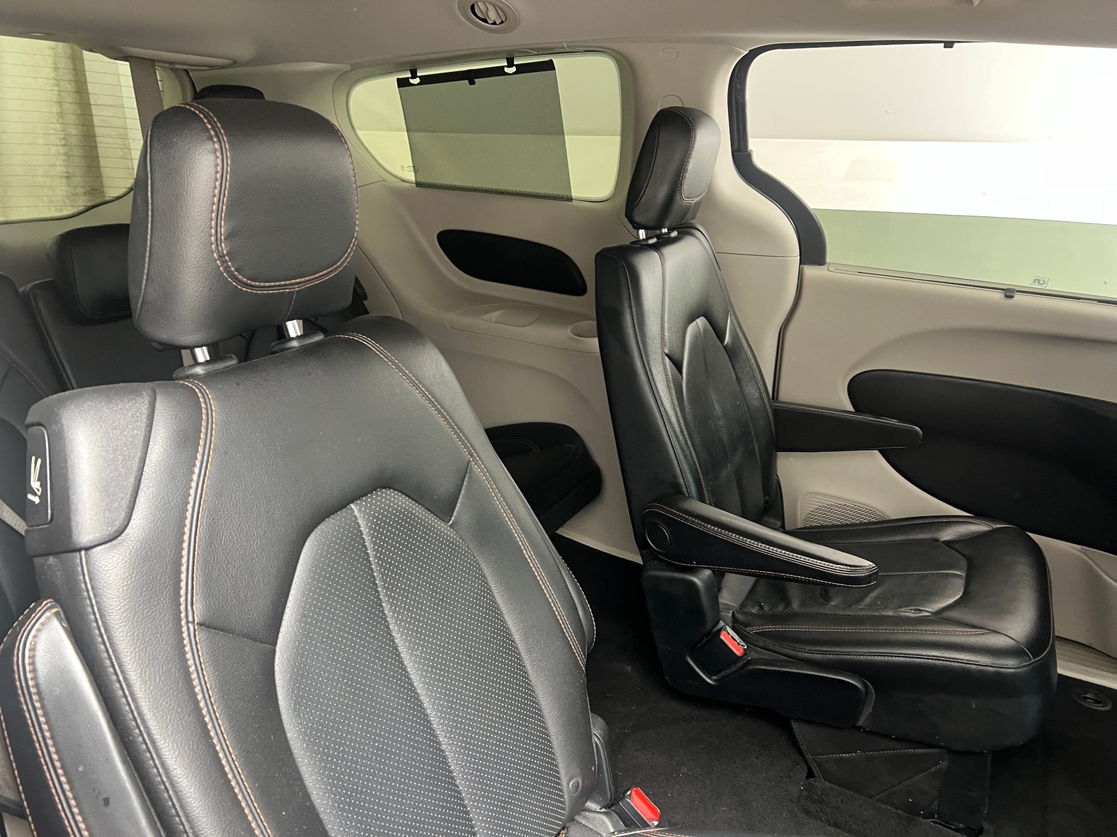 Thumbnail: 2018 Chrysler Pacifica - 5