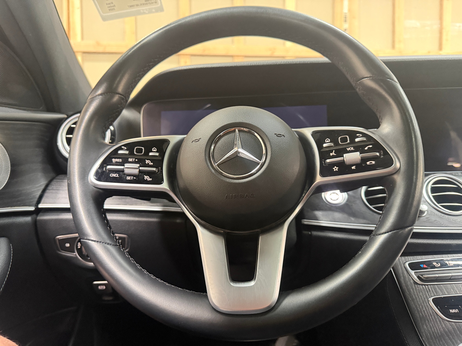 Thumbnail: 2020 Mercedes-Benz E-Class - 4