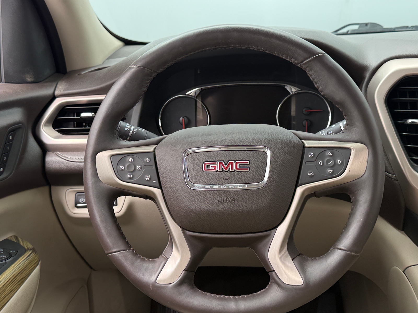 Thumbnail: 2017 GMC Acadia - 4