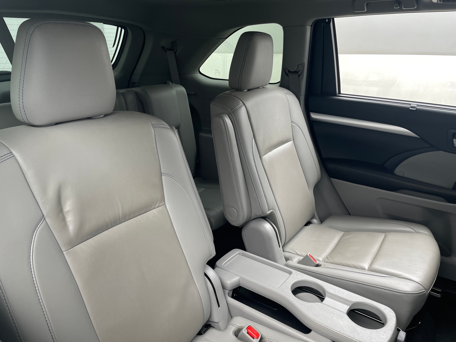 Thumbnail: 2019 Toyota Highlander - 5