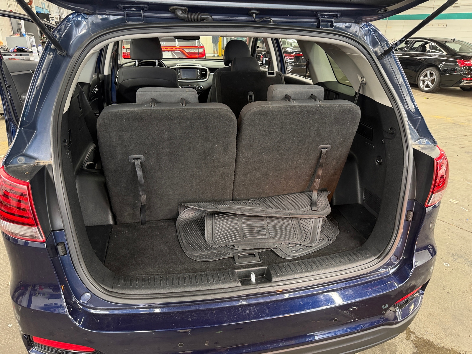 Thumbnail: 2019 Kia Sorento - 7