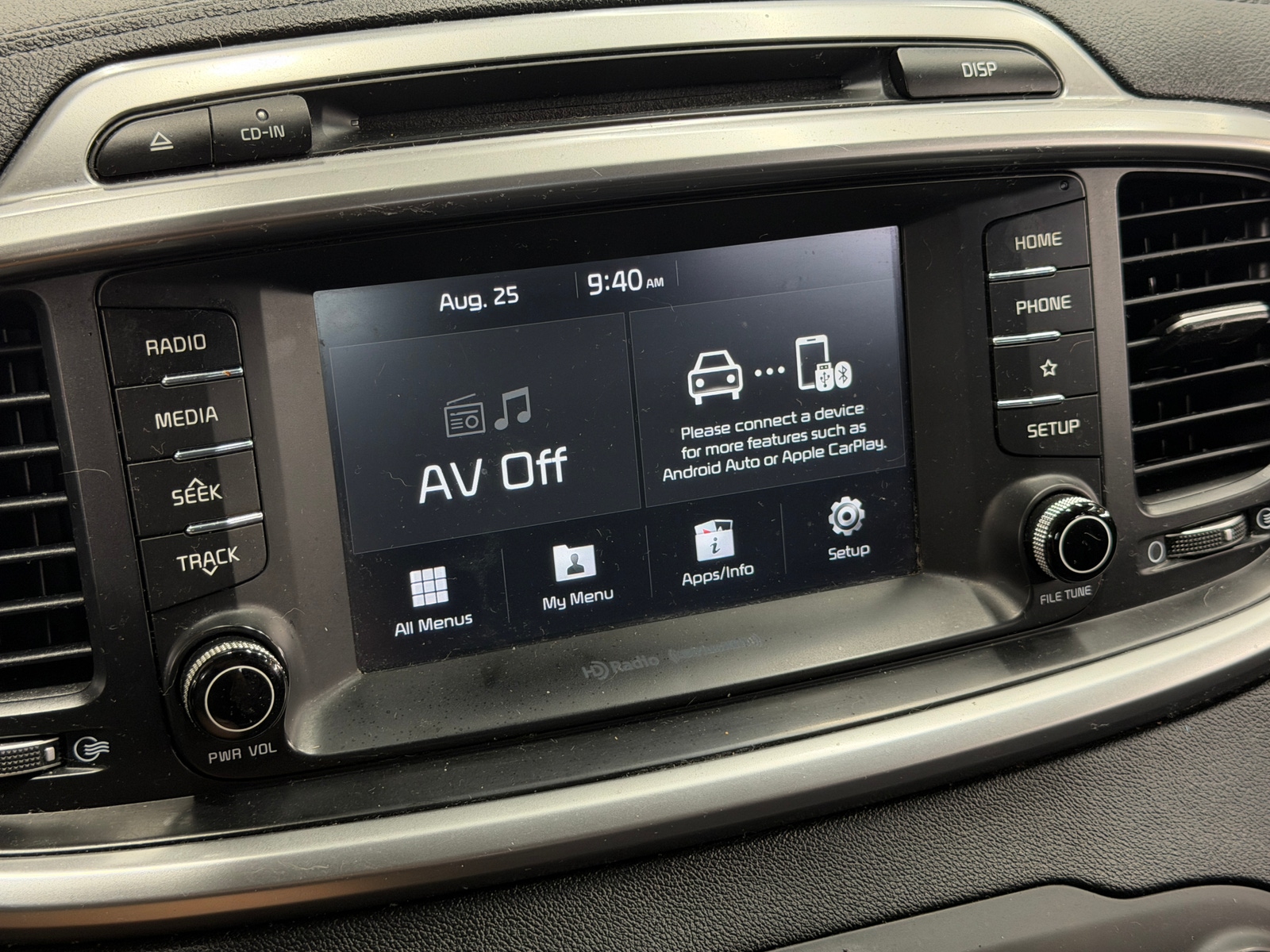 Thumbnail: 2019 Kia Sorento - 4
