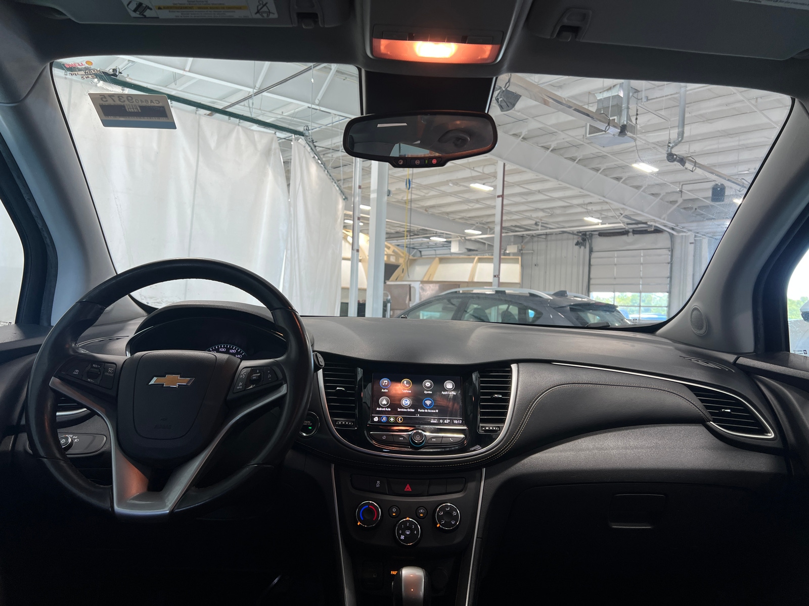 Thumbnail: 2018 Chevrolet Trax - 2