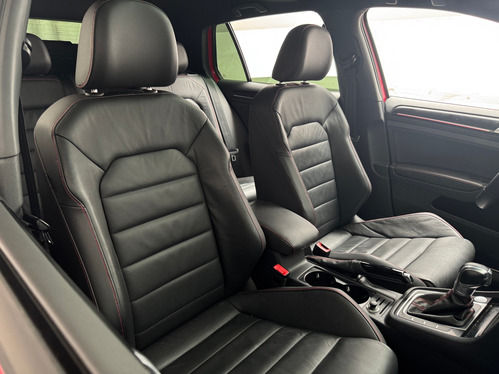 Thumbnail: 2015 Volkswagen Golf - 2
