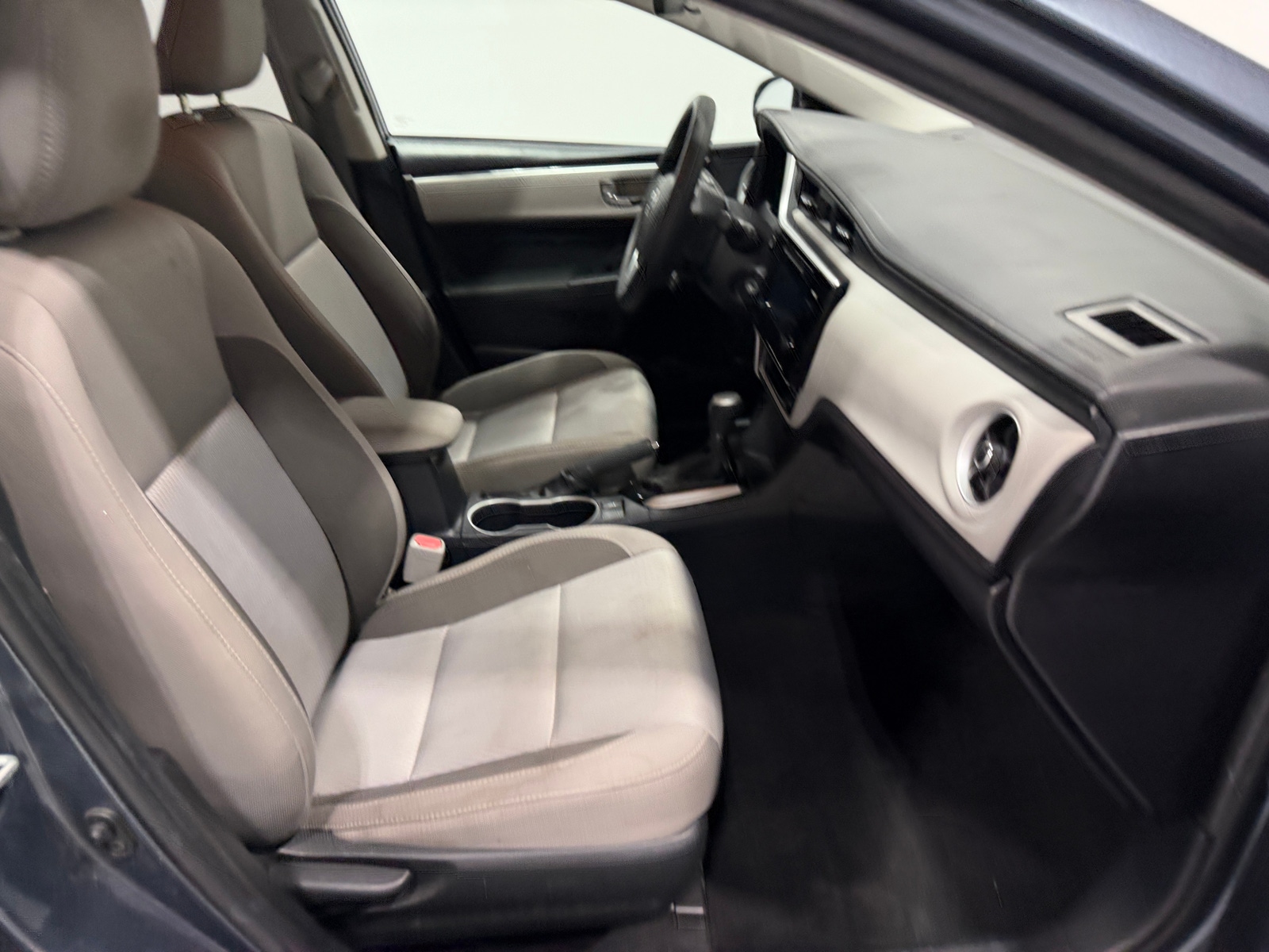 Thumbnail: 2017 Toyota Corolla - 2