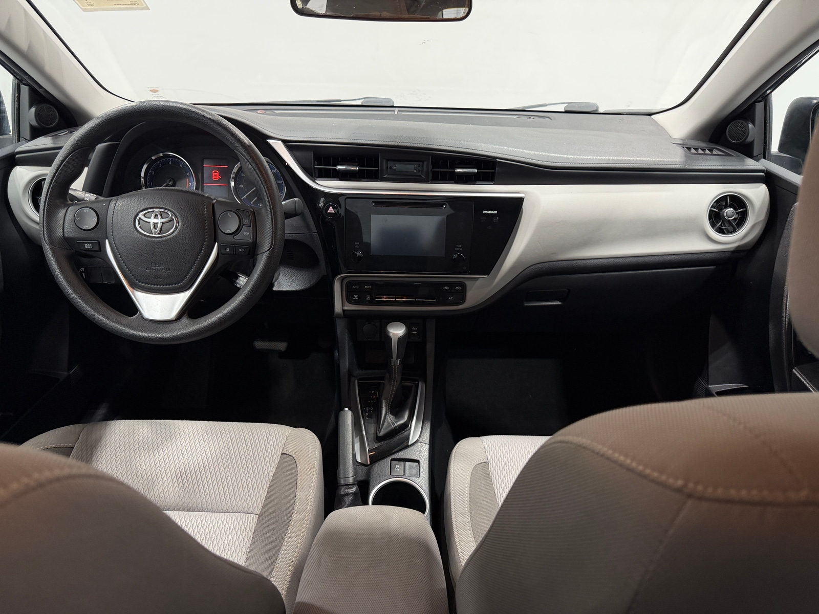 Thumbnail: 2017 Toyota Corolla - 3