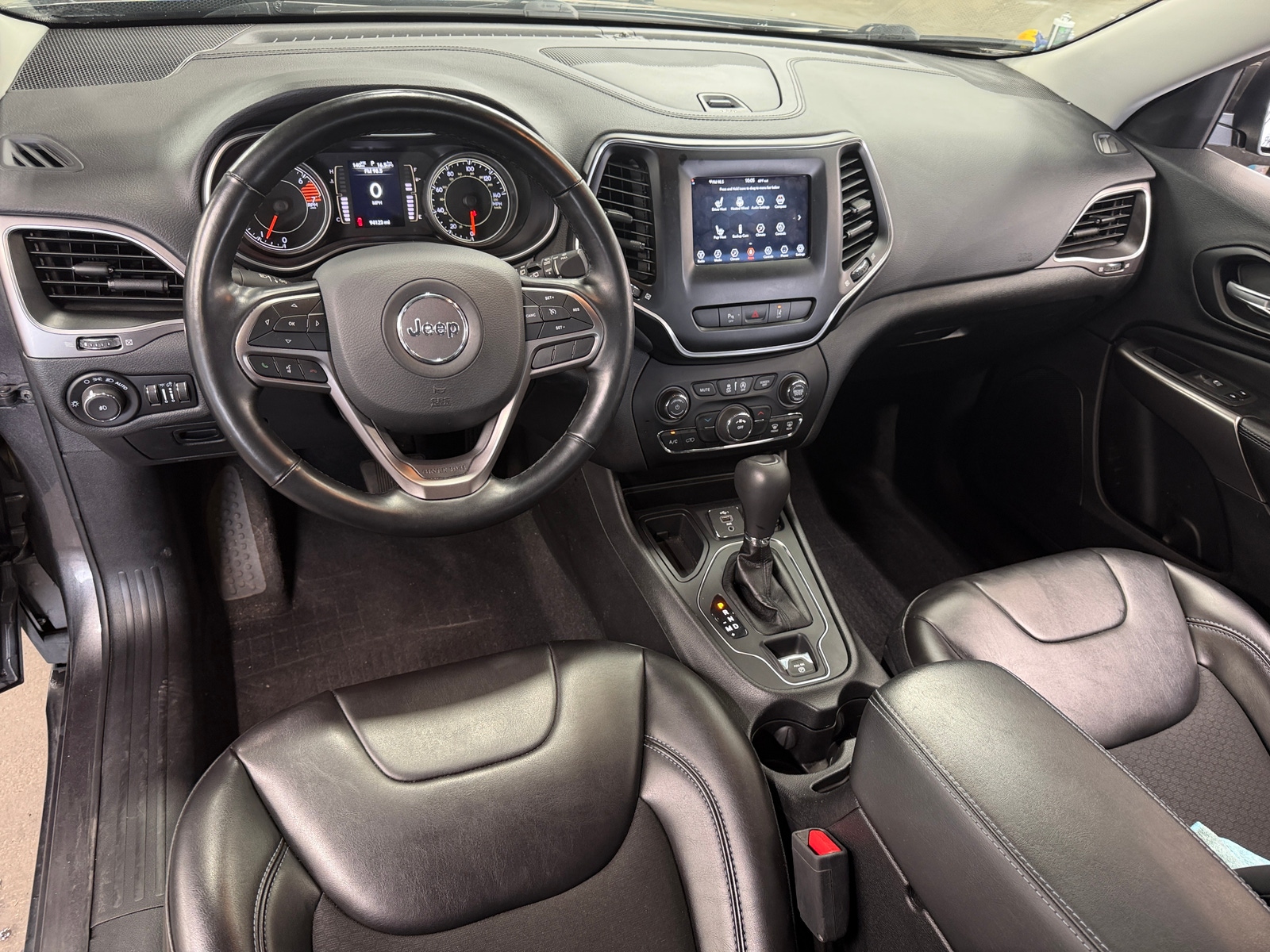 Thumbnail: 2021 Jeep Cherokee - 3