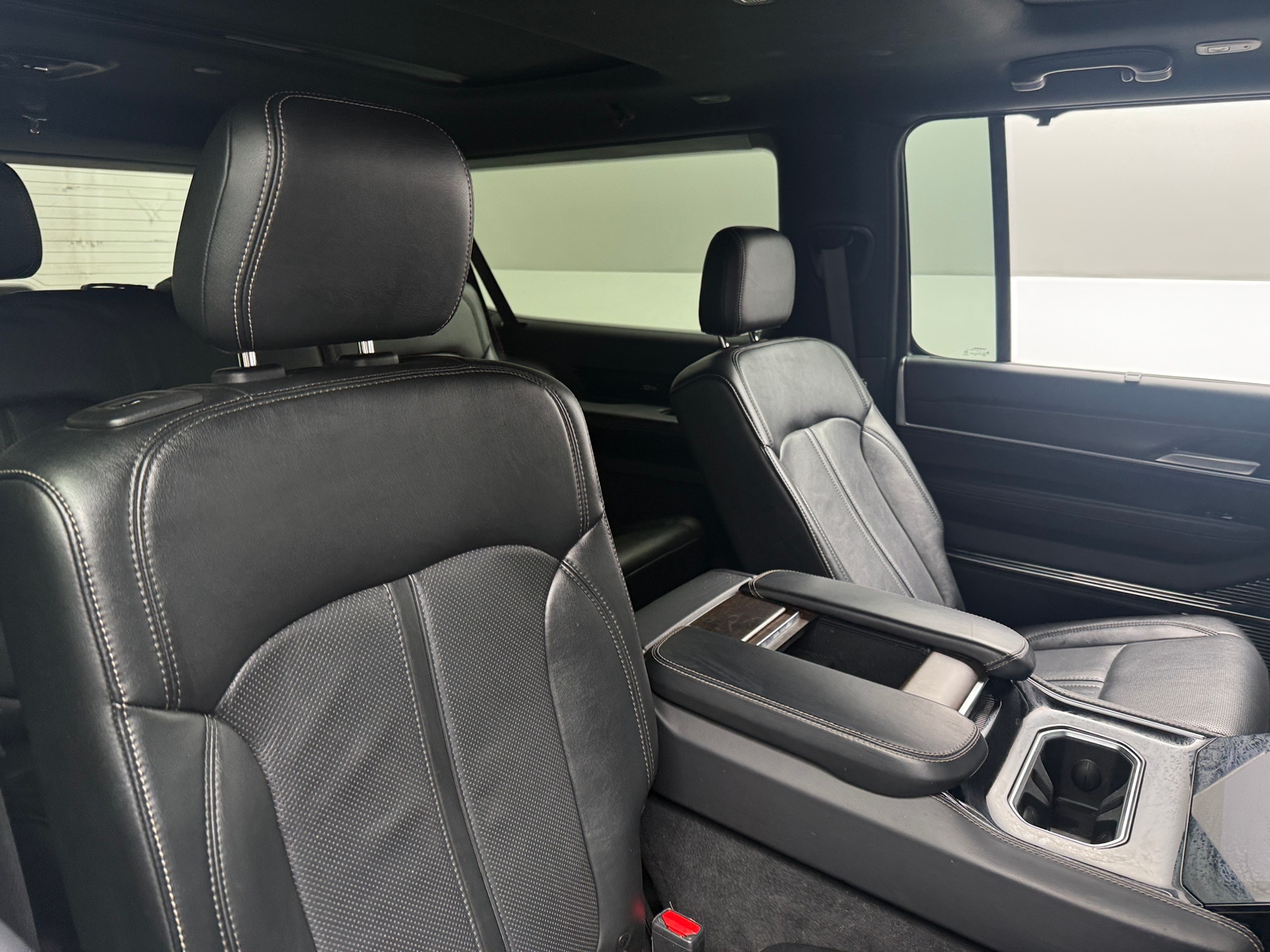 Thumbnail: 2024 Jeep Grand Wagoneer L - 5