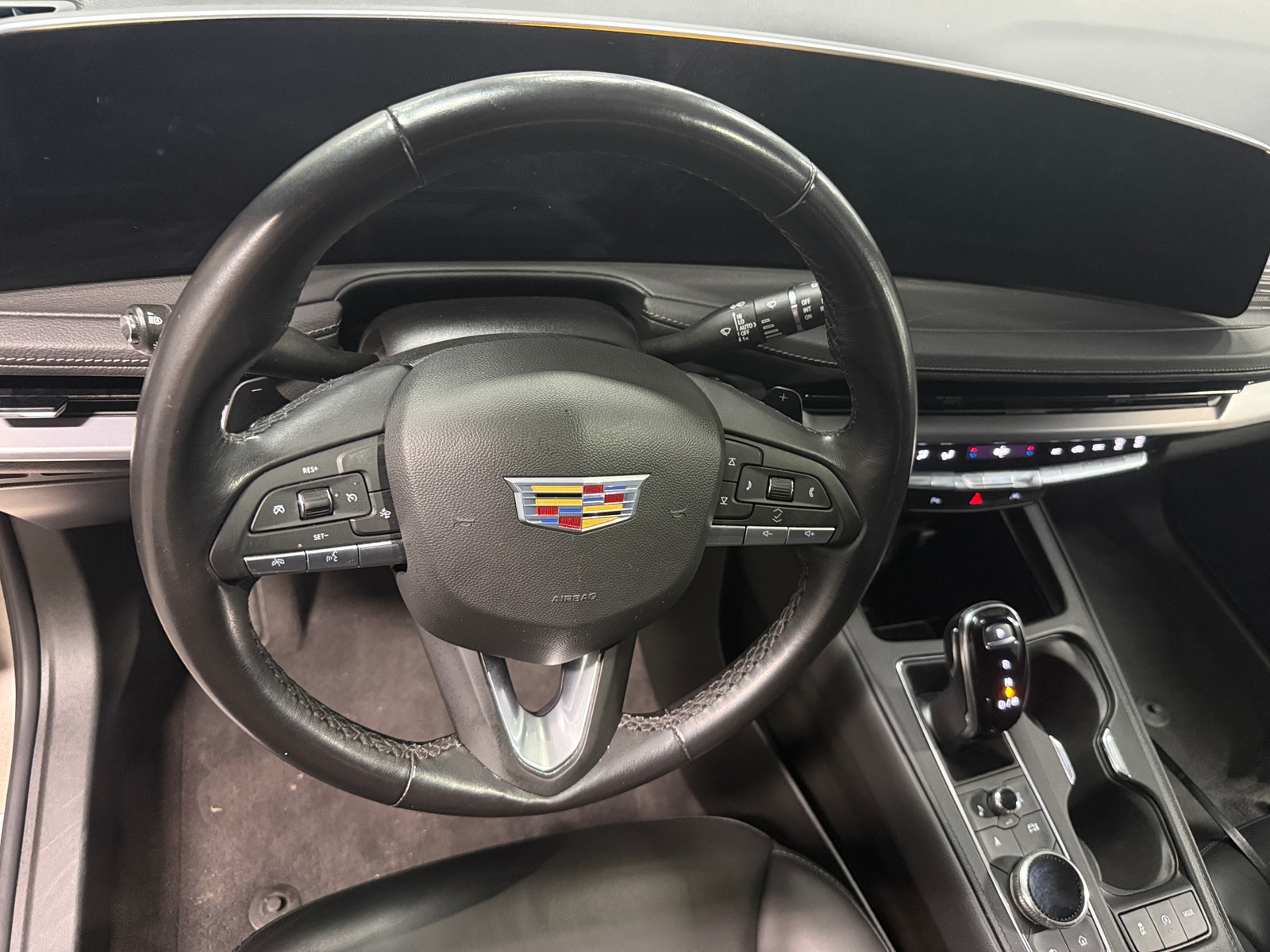 Thumbnail: 2025 Cadillac XT4 - 4