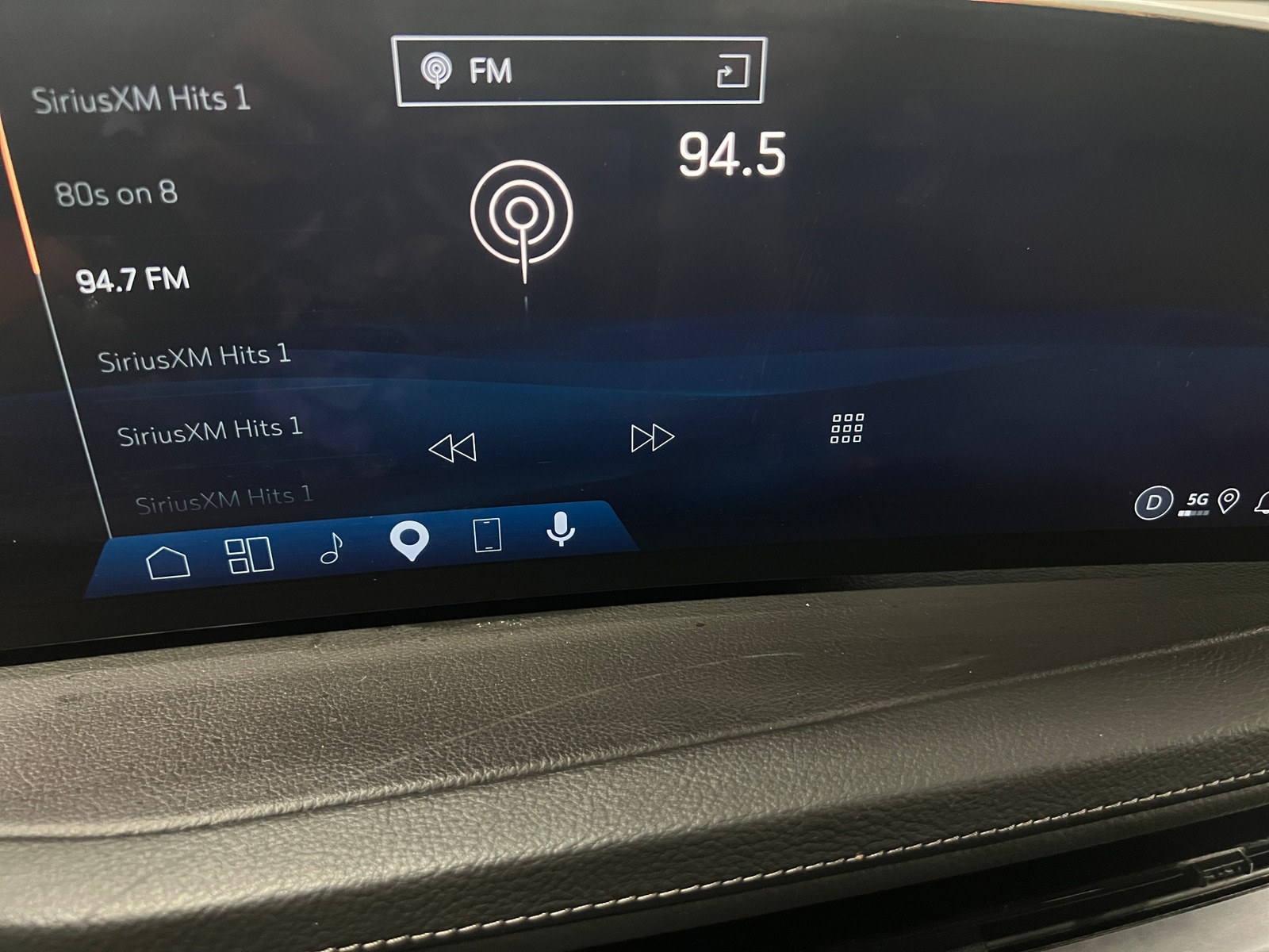 Thumbnail: 2025 Cadillac XT4 - 3