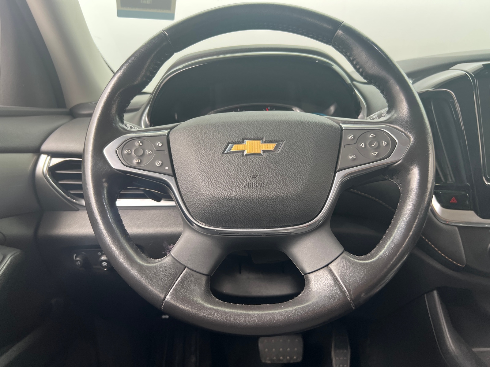 Thumbnail: 2020 Chevrolet Traverse - 5