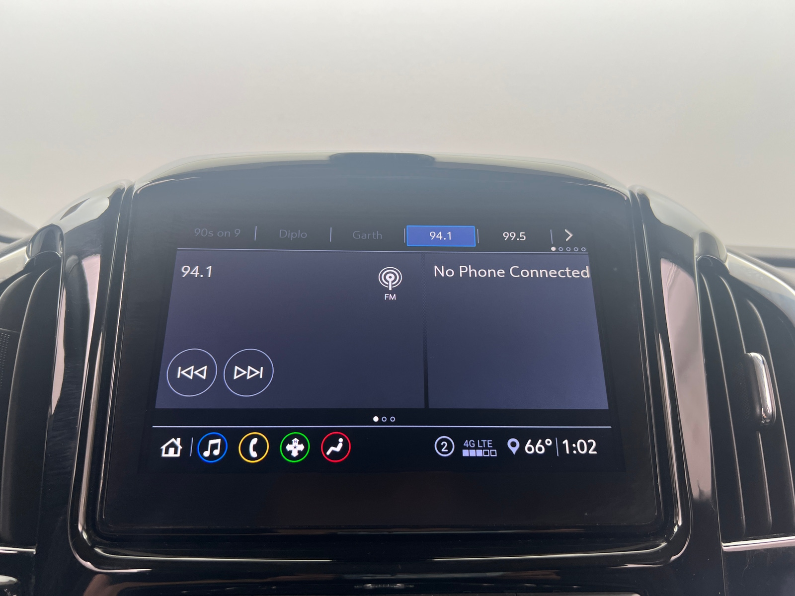 Thumbnail: 2020 Chevrolet Traverse - 4