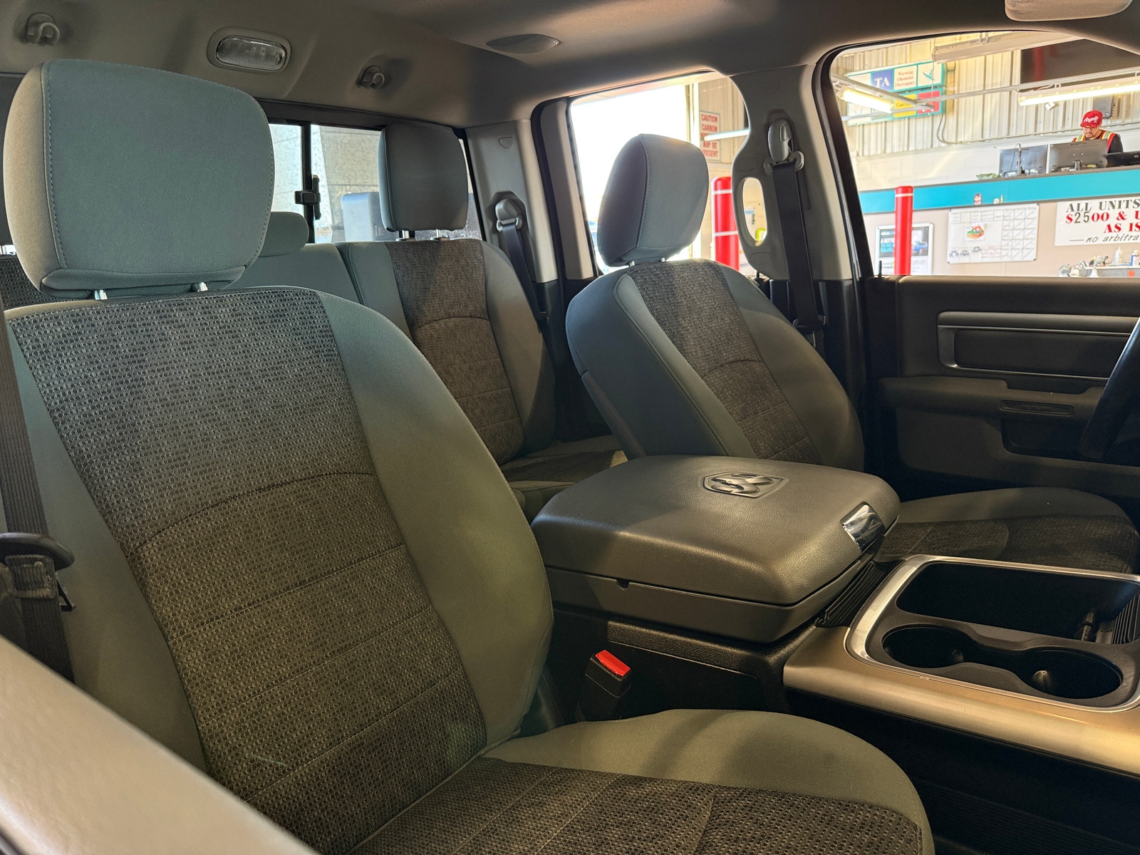 Thumbnail: 2019 RAM 1500 Classic - 2
