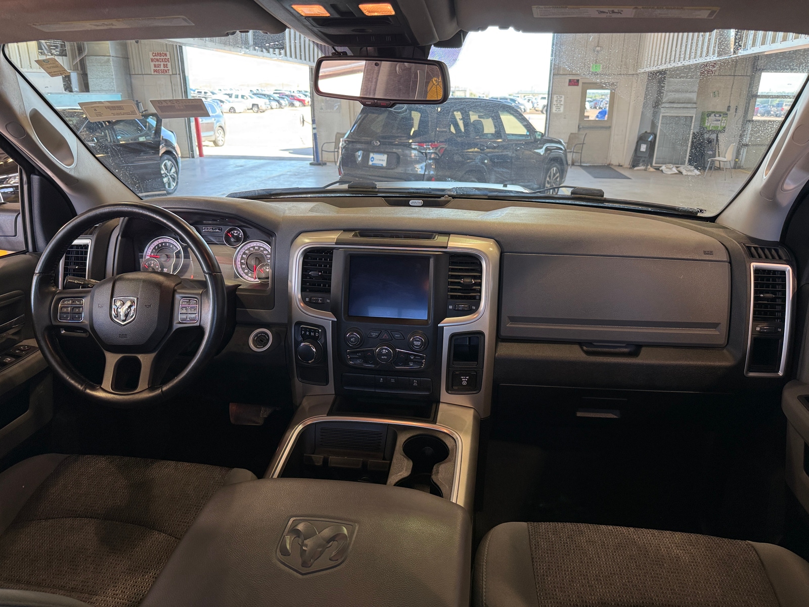 Thumbnail: 2019 RAM 1500 Classic - 3