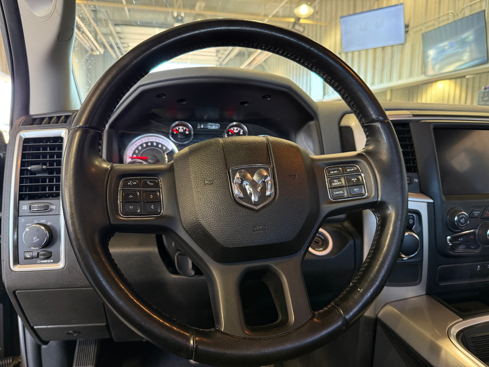 Thumbnail: 2019 RAM 1500 Classic - 5