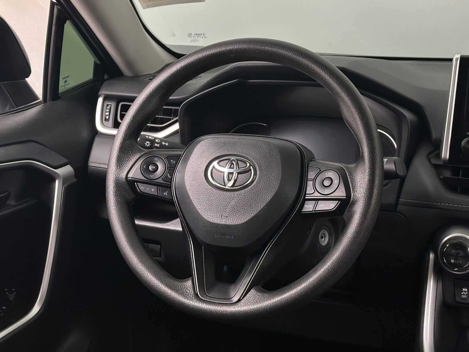 Thumbnail: 2025 Toyota RAV4 - 5