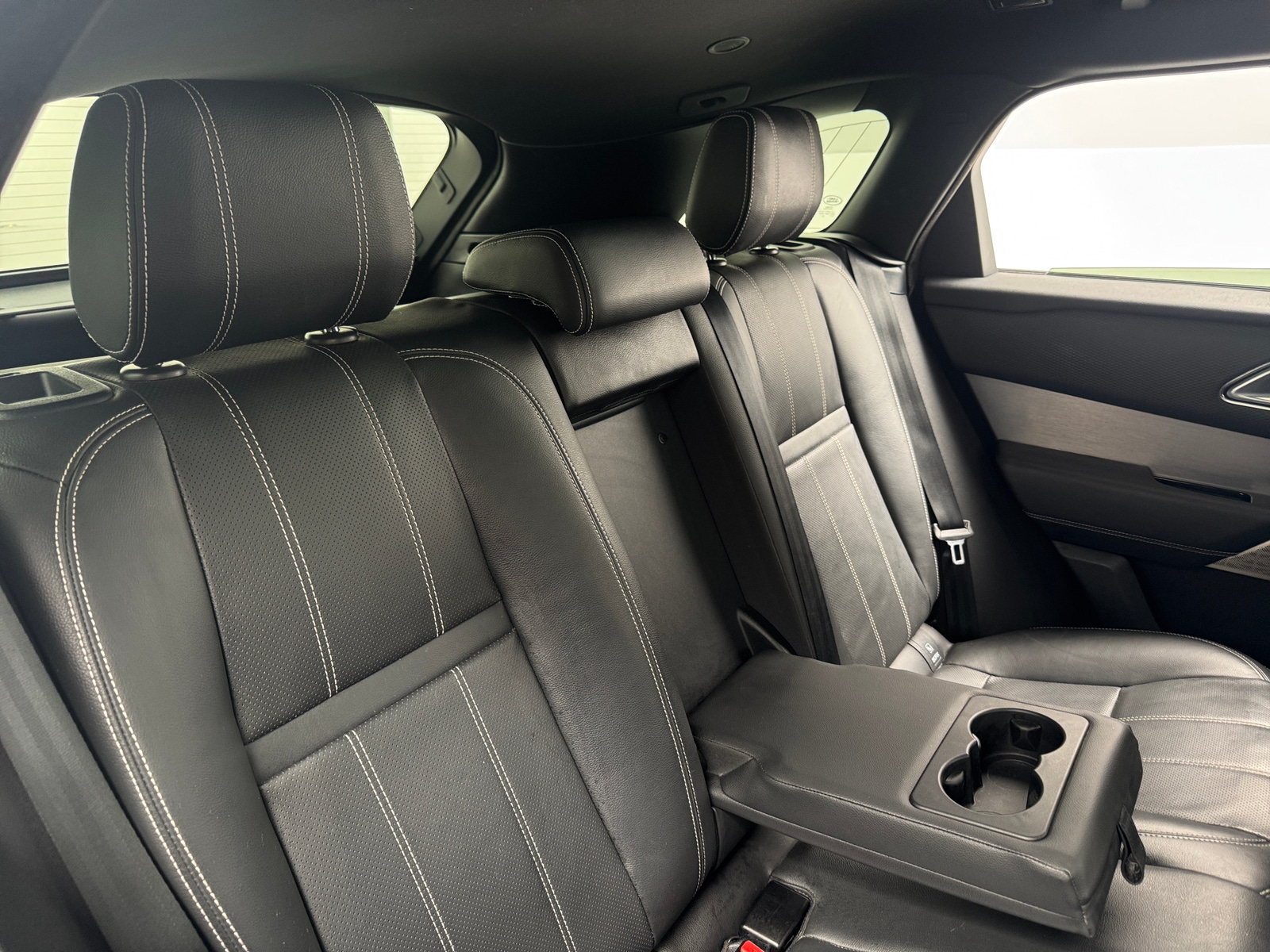 Thumbnail: 2021 Land Rover Range Rover Velar - 6