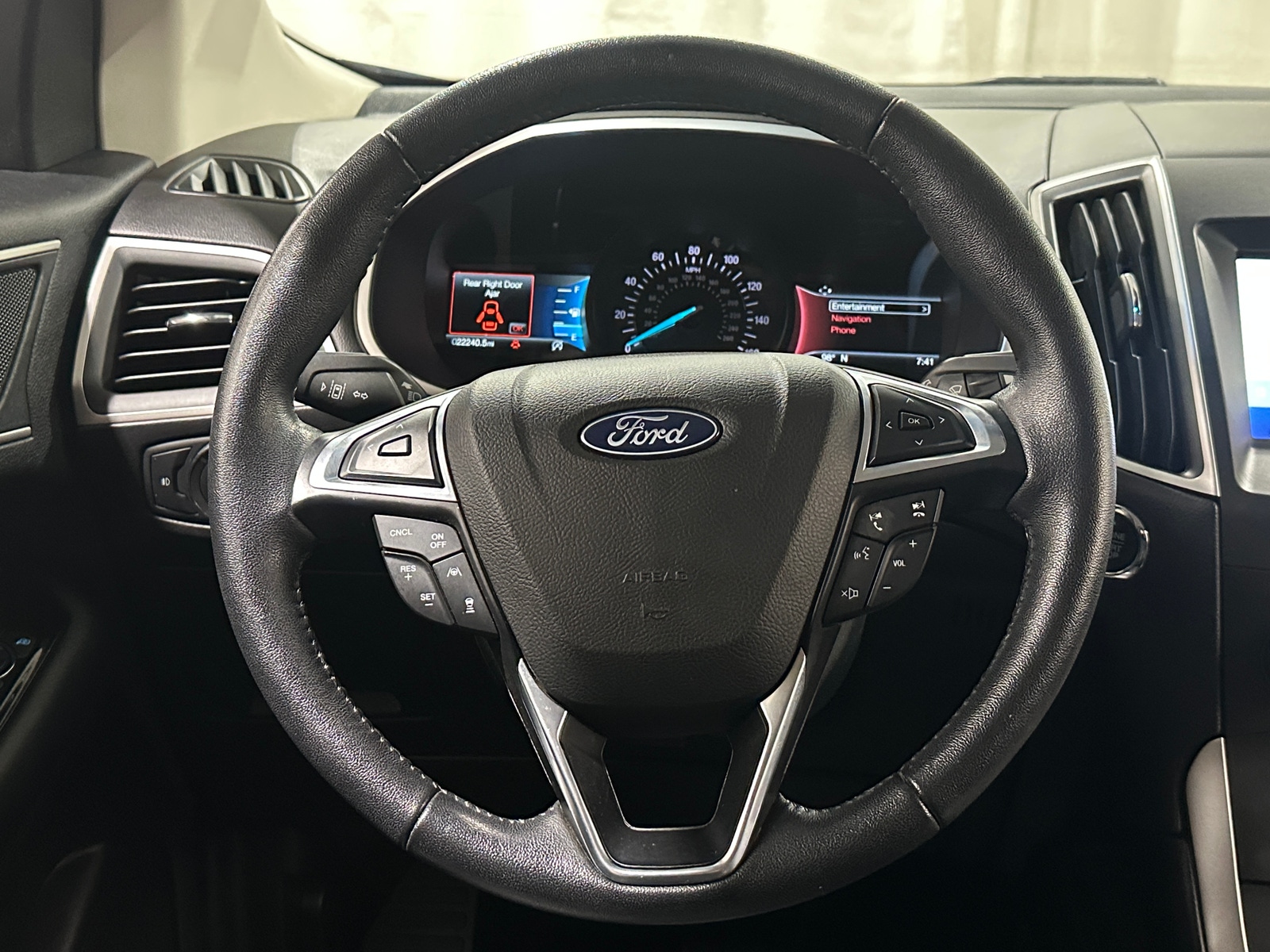 Thumbnail: 2019 Ford Edge - 4
