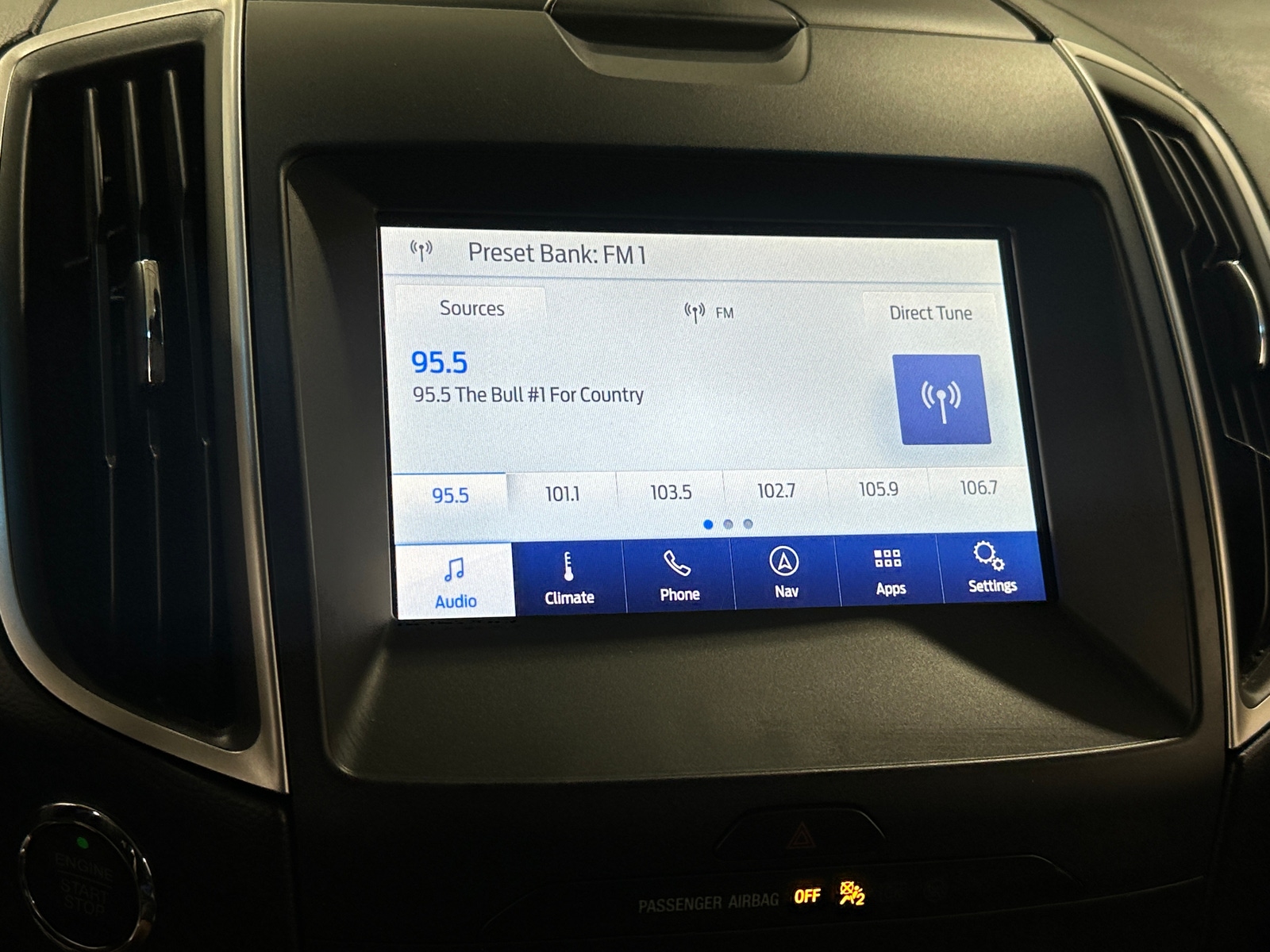 Thumbnail: 2019 Ford Edge - 3
