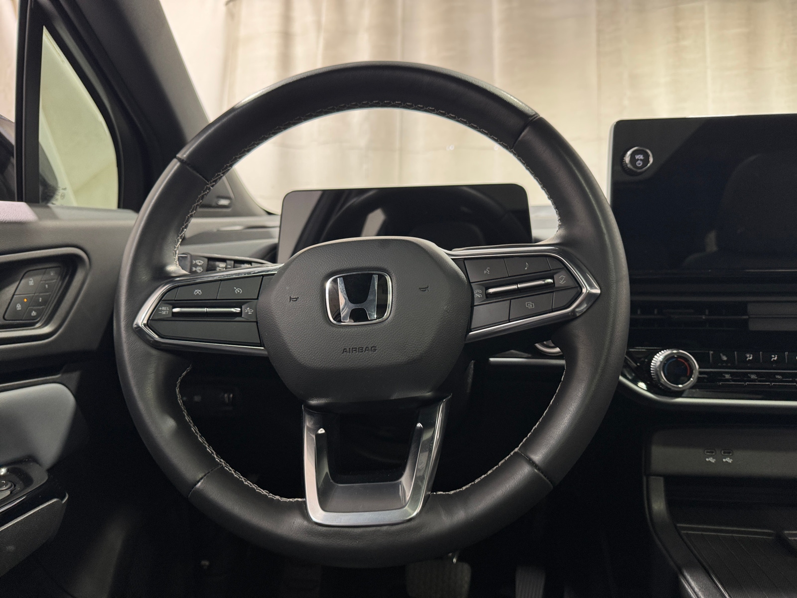 Thumbnail: 2024 Honda Prologue - 4