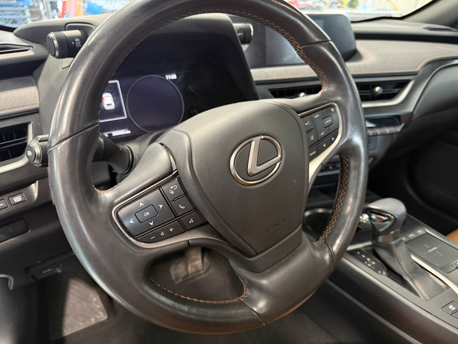 Thumbnail: 2019 Lexus UX - 4