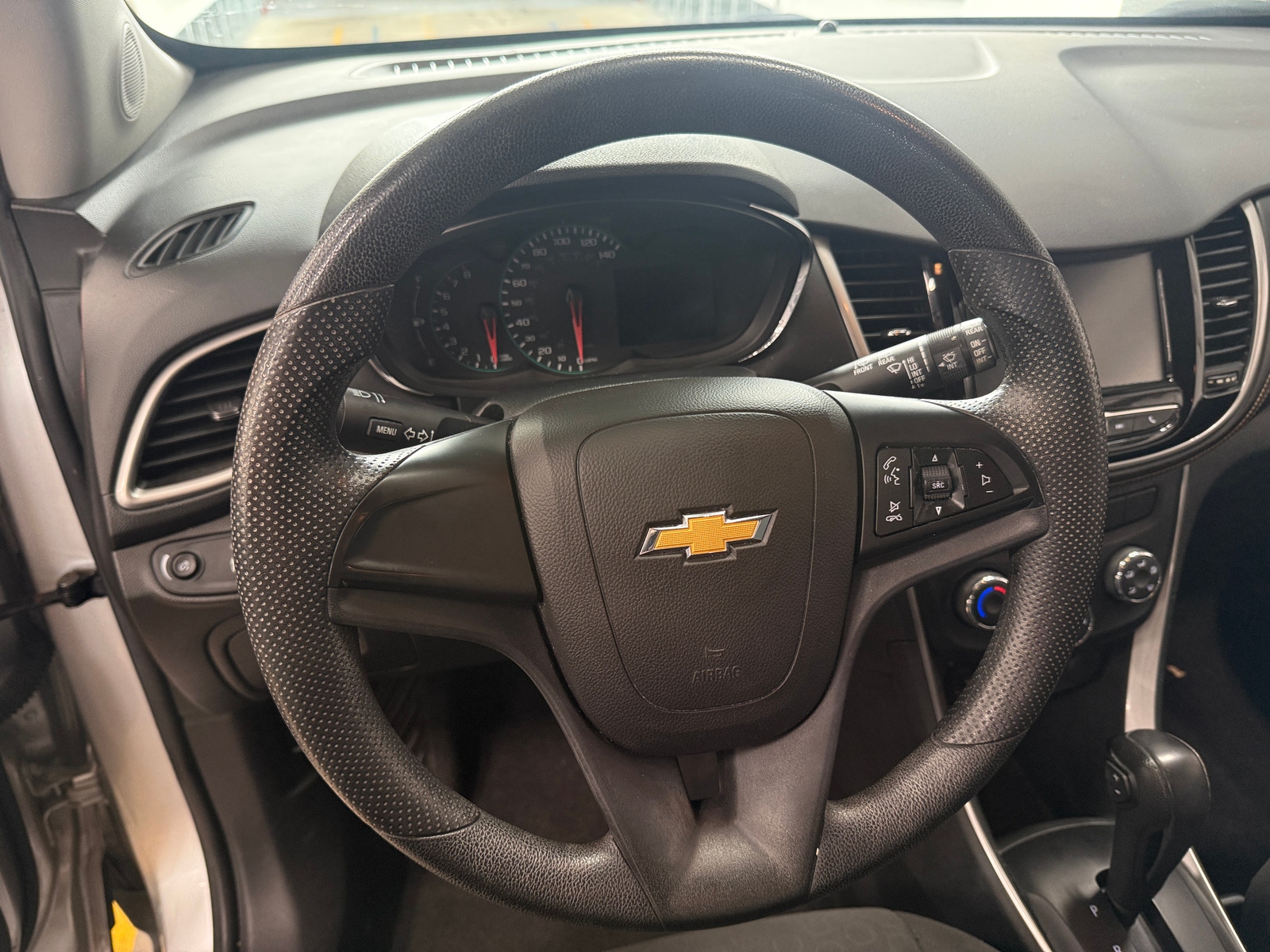 Thumbnail: 2017 Chevrolet Trax - 5