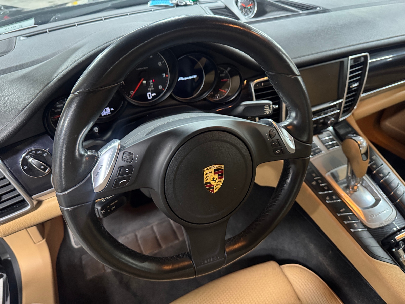 Thumbnail: 2016 Porsche Panamera - 4