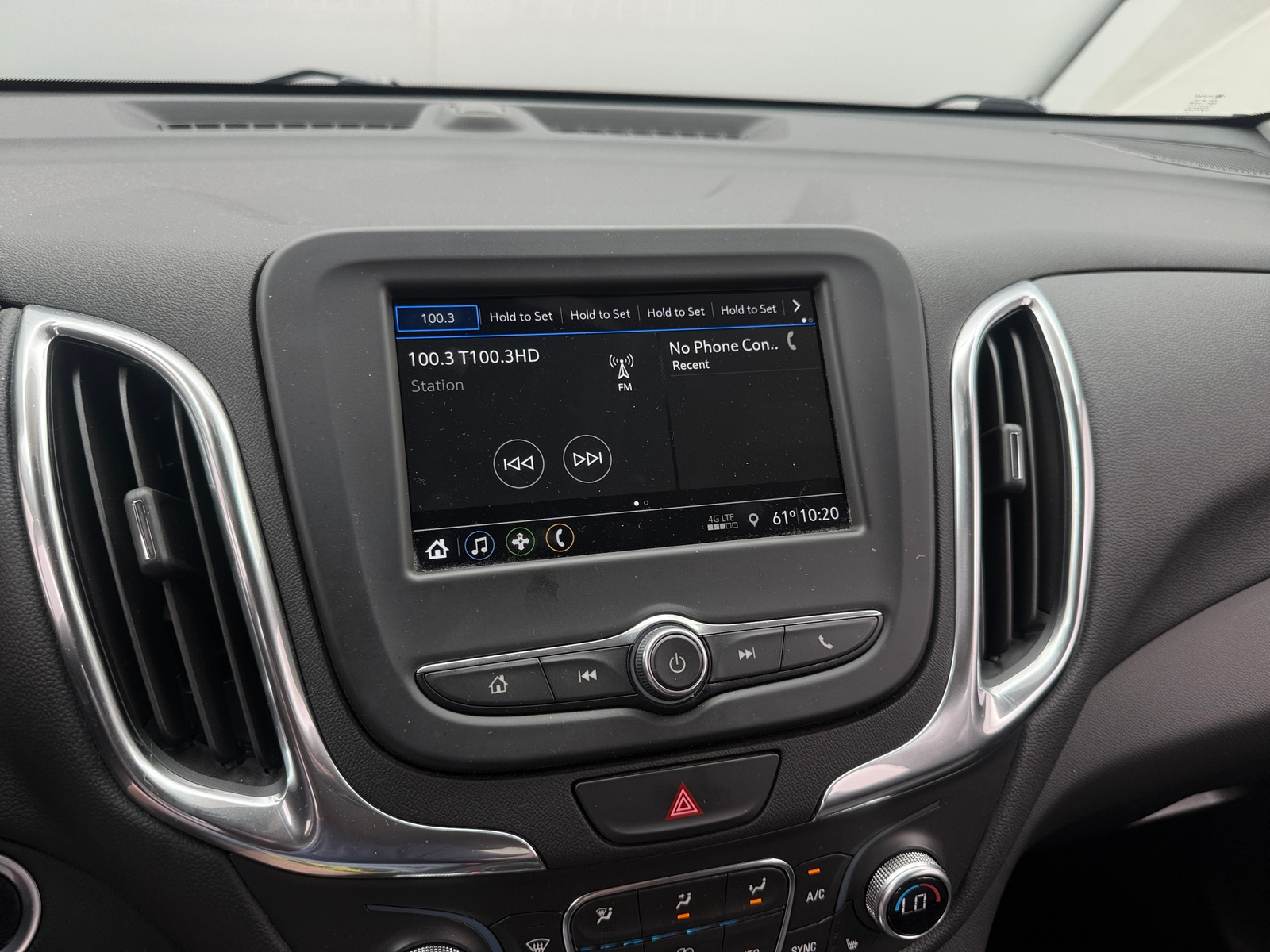 Thumbnail: 2019 Chevrolet Equinox - 4