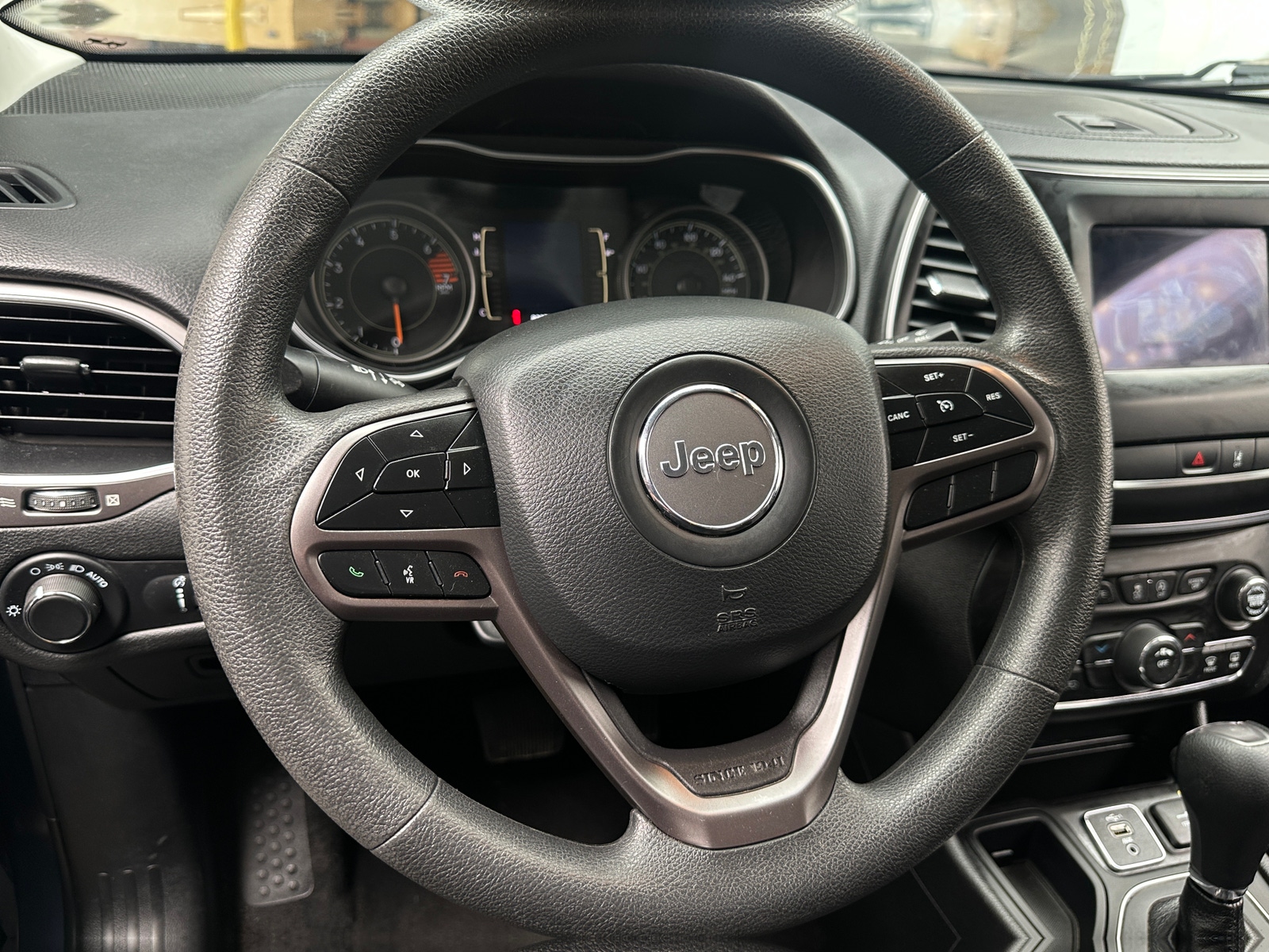 Thumbnail: 2021 Jeep Cherokee - 5
