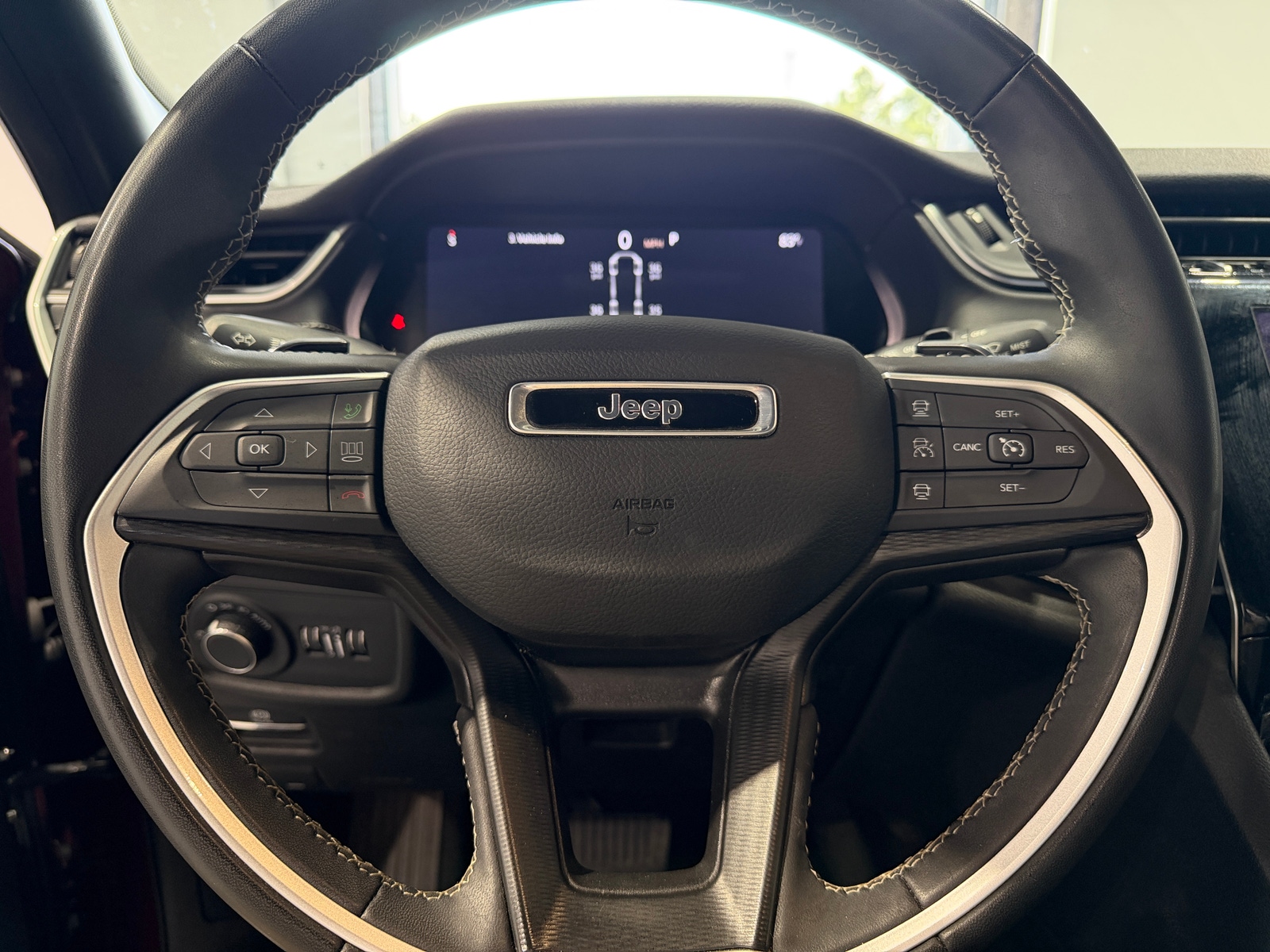 Thumbnail: 2024 Jeep Grand Cherokee L - 5