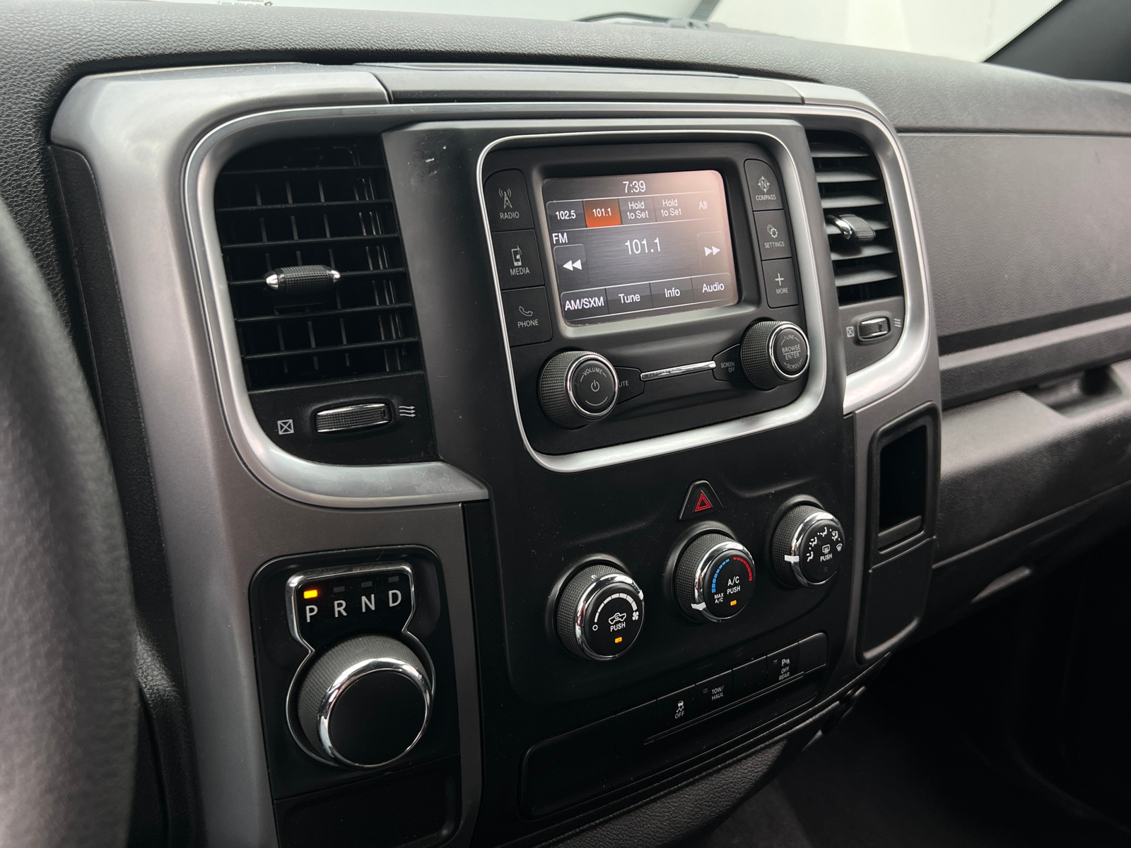 Thumbnail: 2024 RAM 1500 Classic - 4