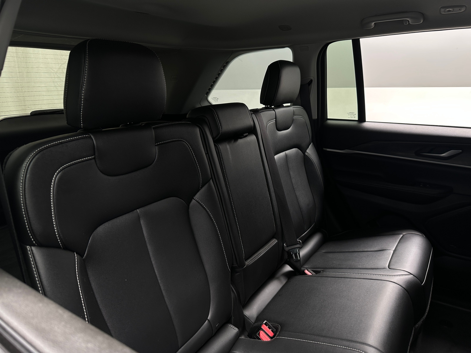Thumbnail: 2023 Jeep Grand Cherokee - 5
