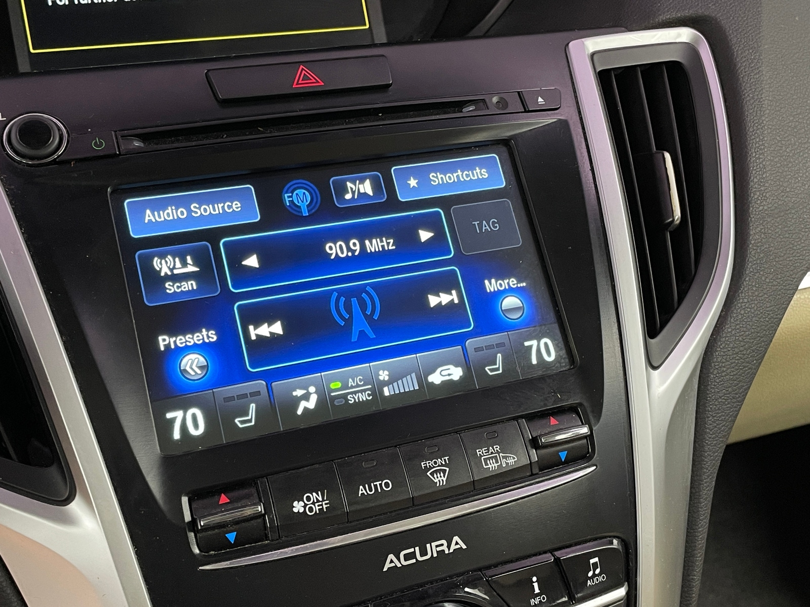 Thumbnail: 2015 Acura TLX - 3