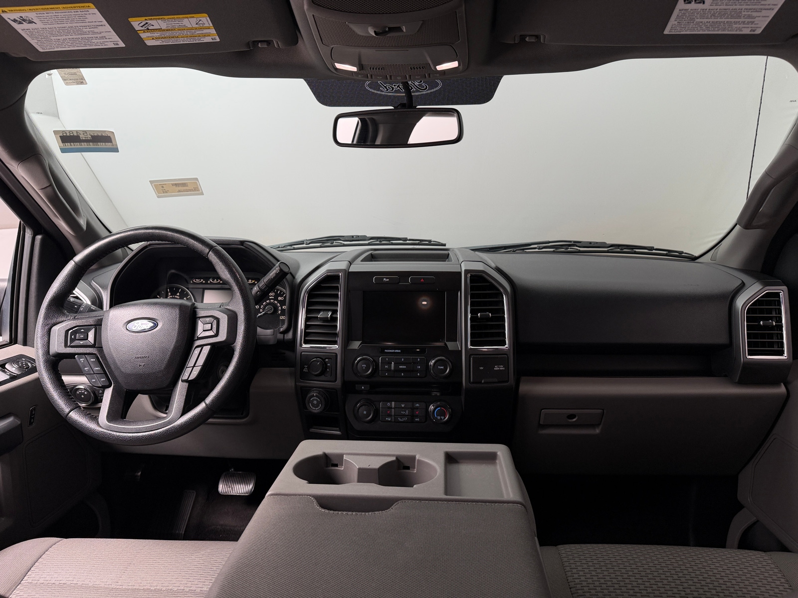 Thumbnail: 2016 Ford Econoline - 3