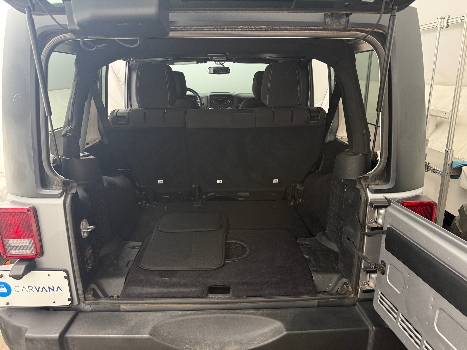 Thumbnail: 2015 Jeep Wrangler - 7