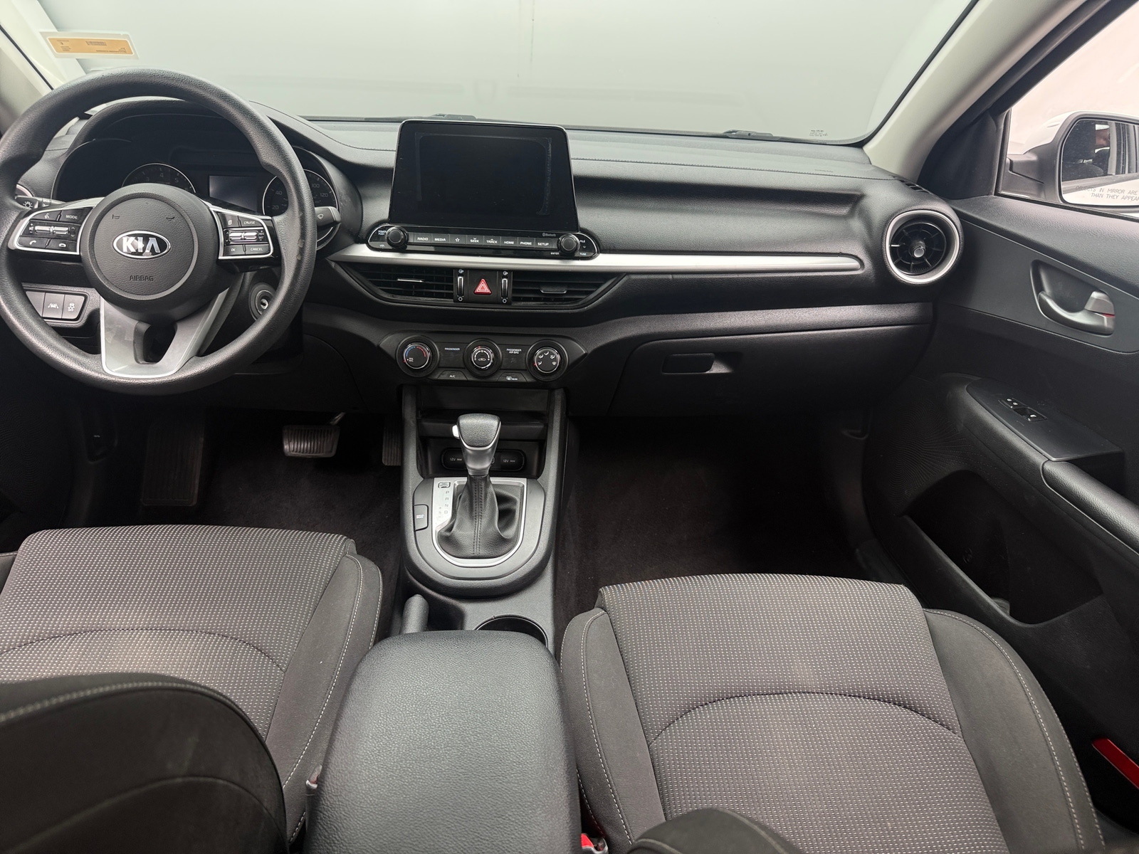 Thumbnail: 2020 Kia Forte - 3