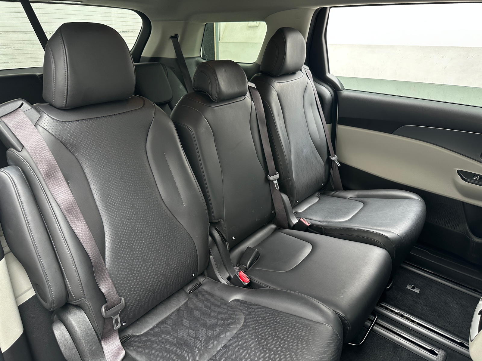 Thumbnail: 2022 Kia Carnival - 5