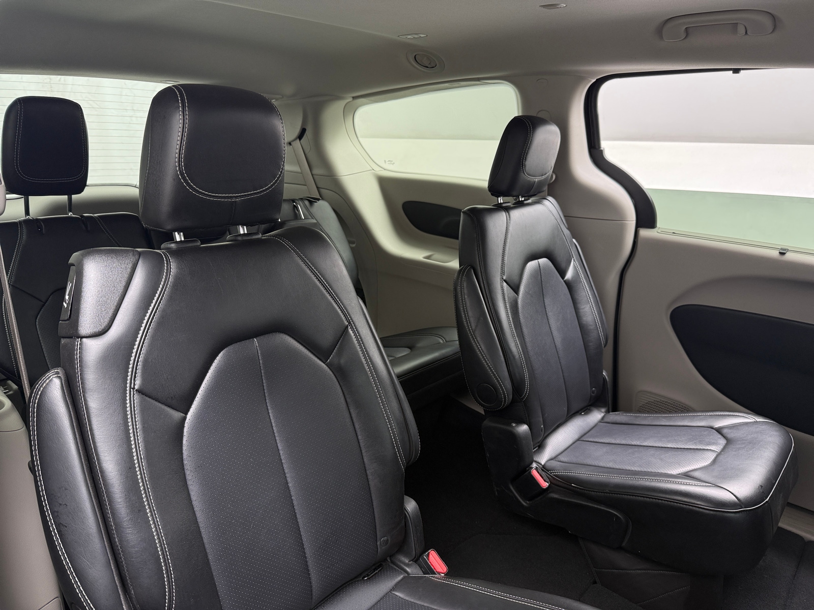 Thumbnail: 2024 Chrysler Pacifica - 5