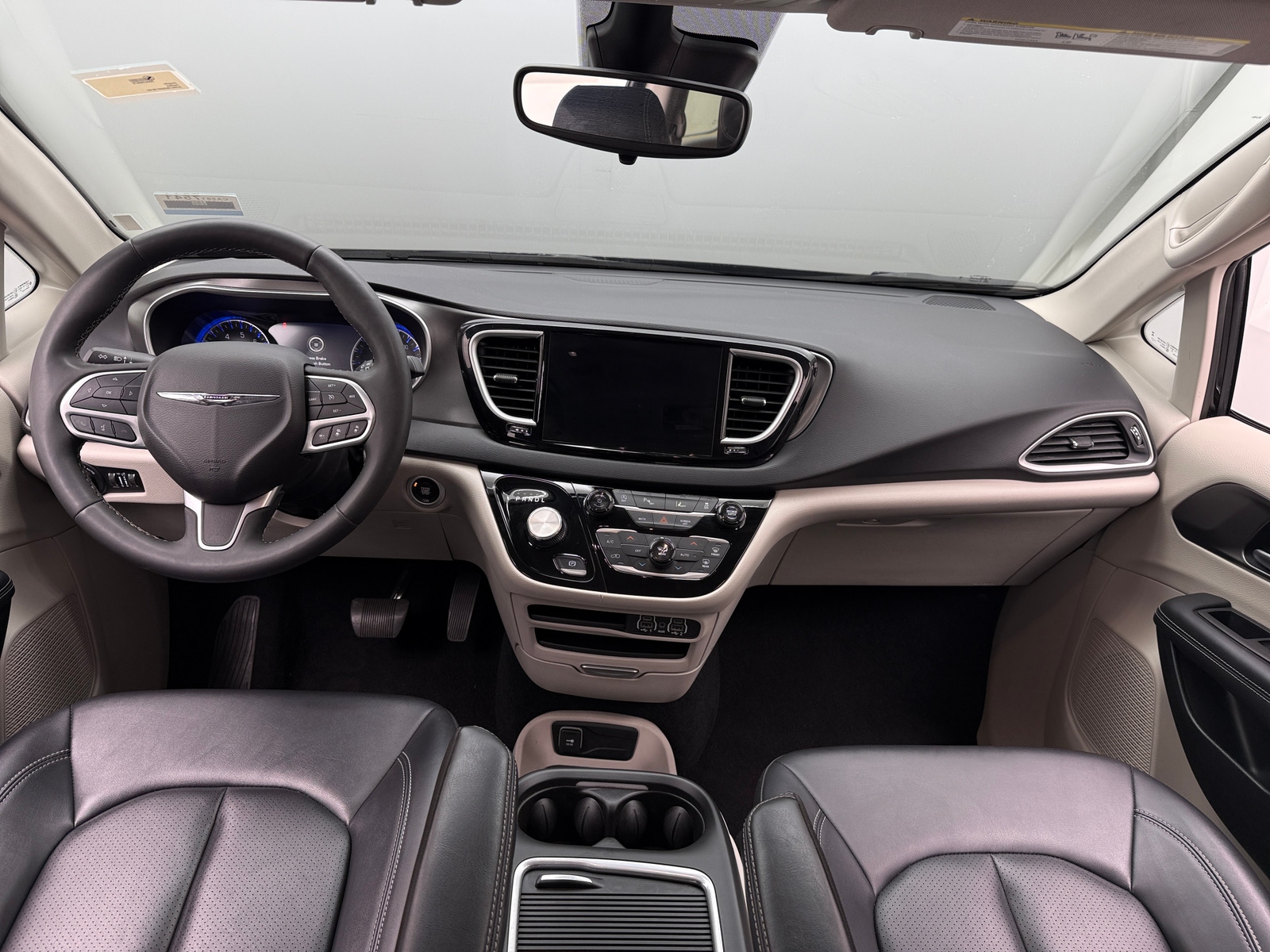 Thumbnail: 2024 Chrysler Pacifica - 2